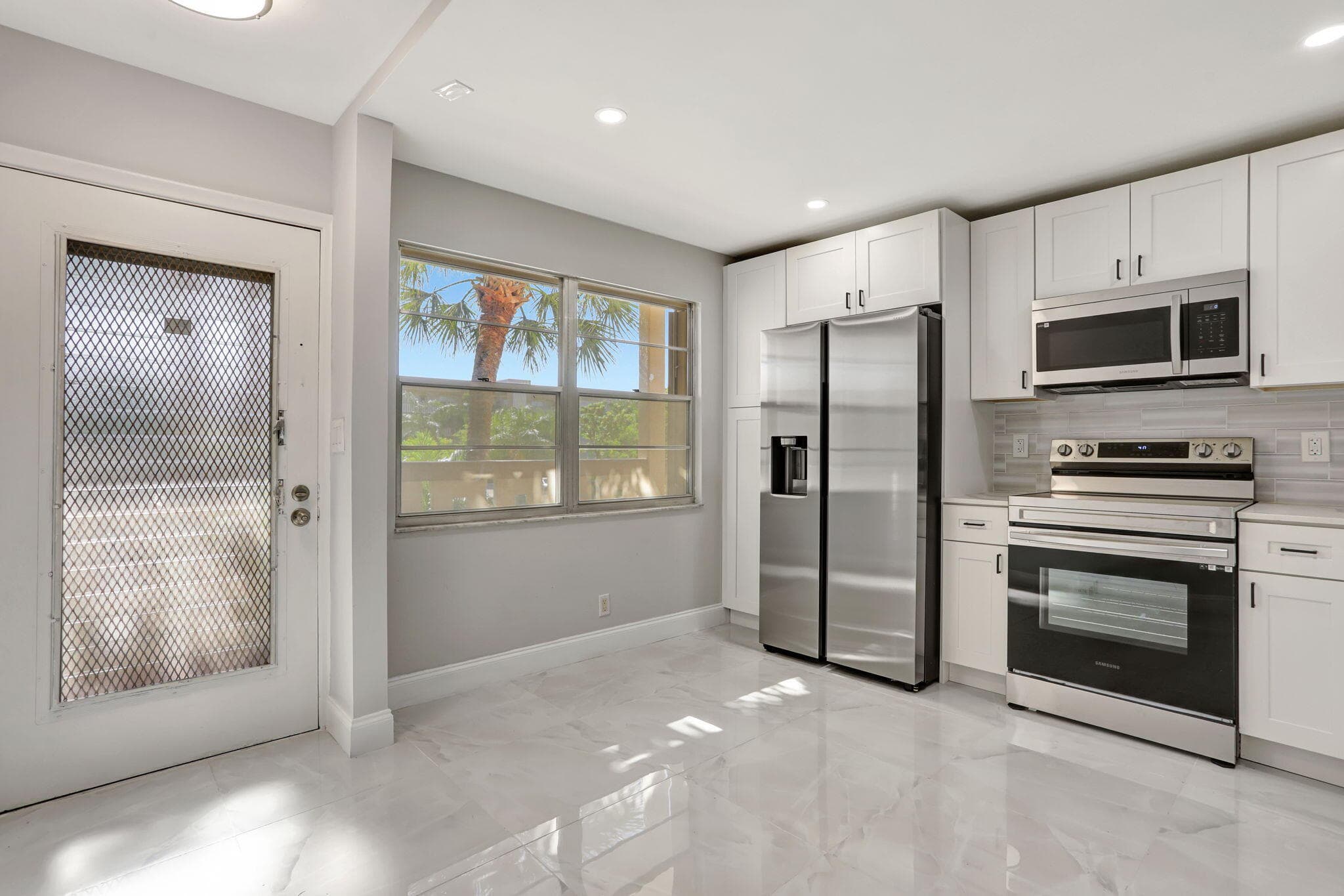 2202 Lucaya Bend G2, Coconut Creek, FL 33066 — photo 7 of 40