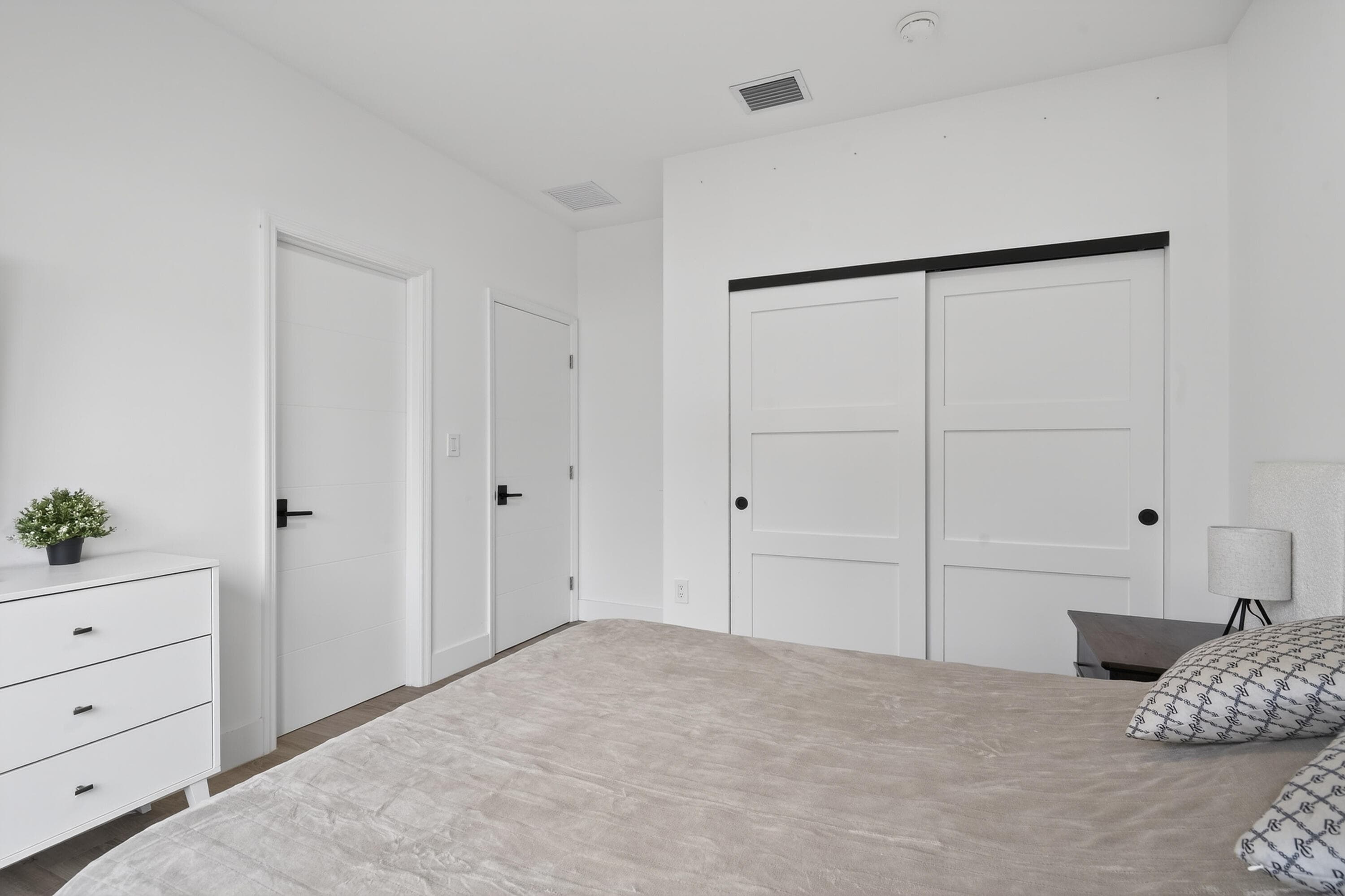913 NE 15th Street, Fort Lauderdale, FL 33304 — photo 28 of 45