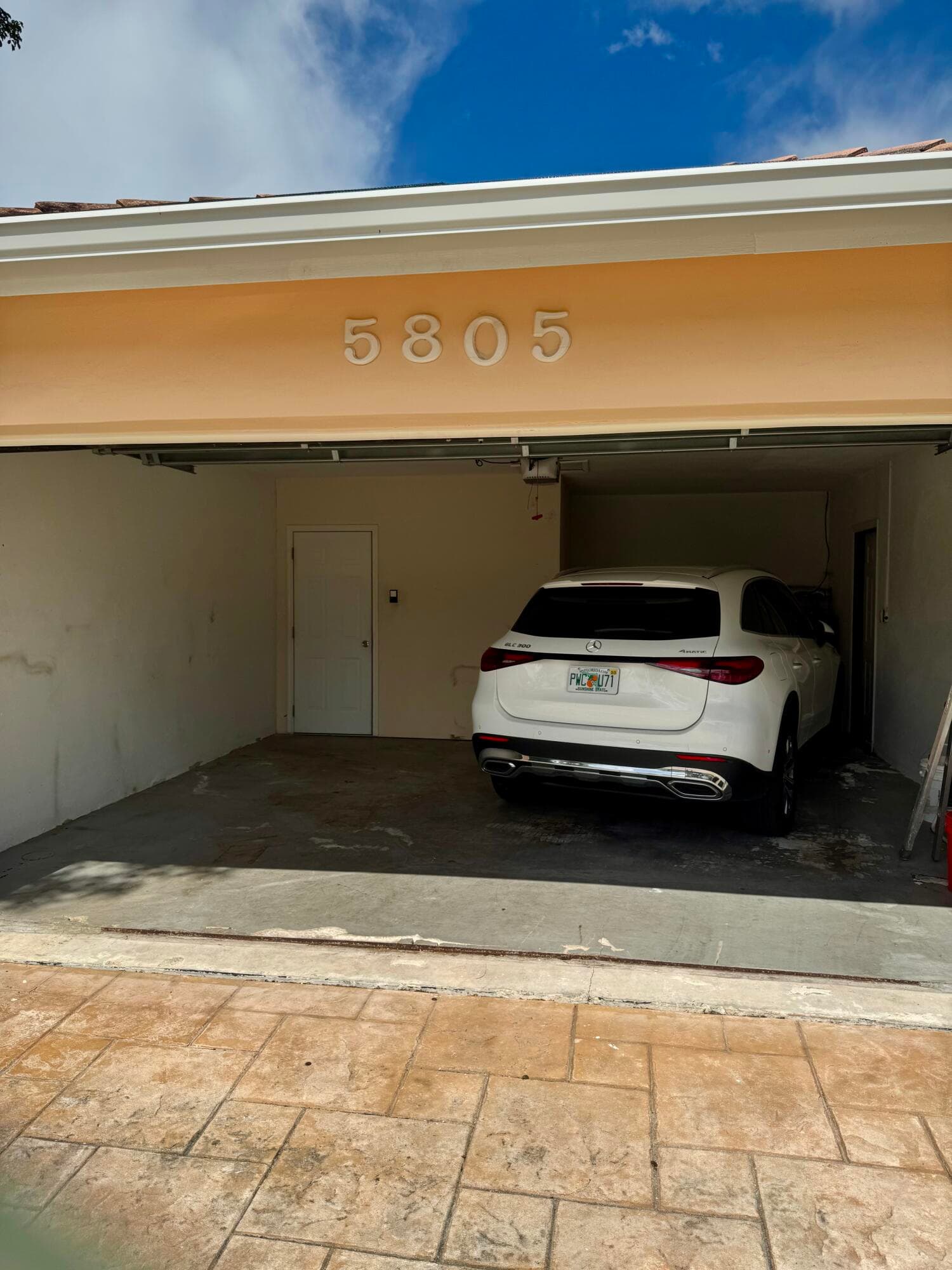 5805 NE 21st Avenue, Fort Lauderdale, FL 33308 — photo 3 of 34
