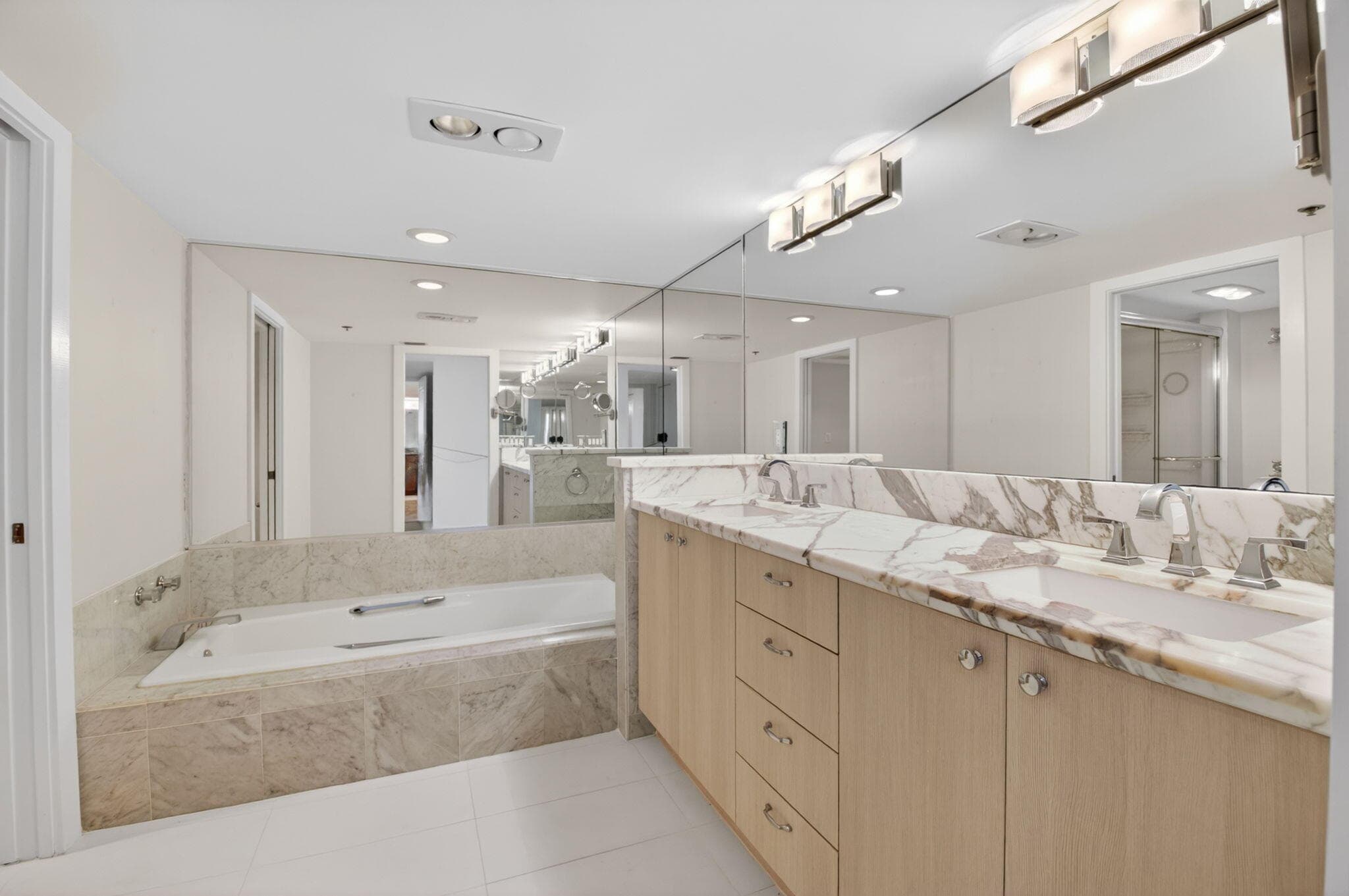 901 E Camino 4c, Boca Raton, FL 33432 — photo 43 of 71