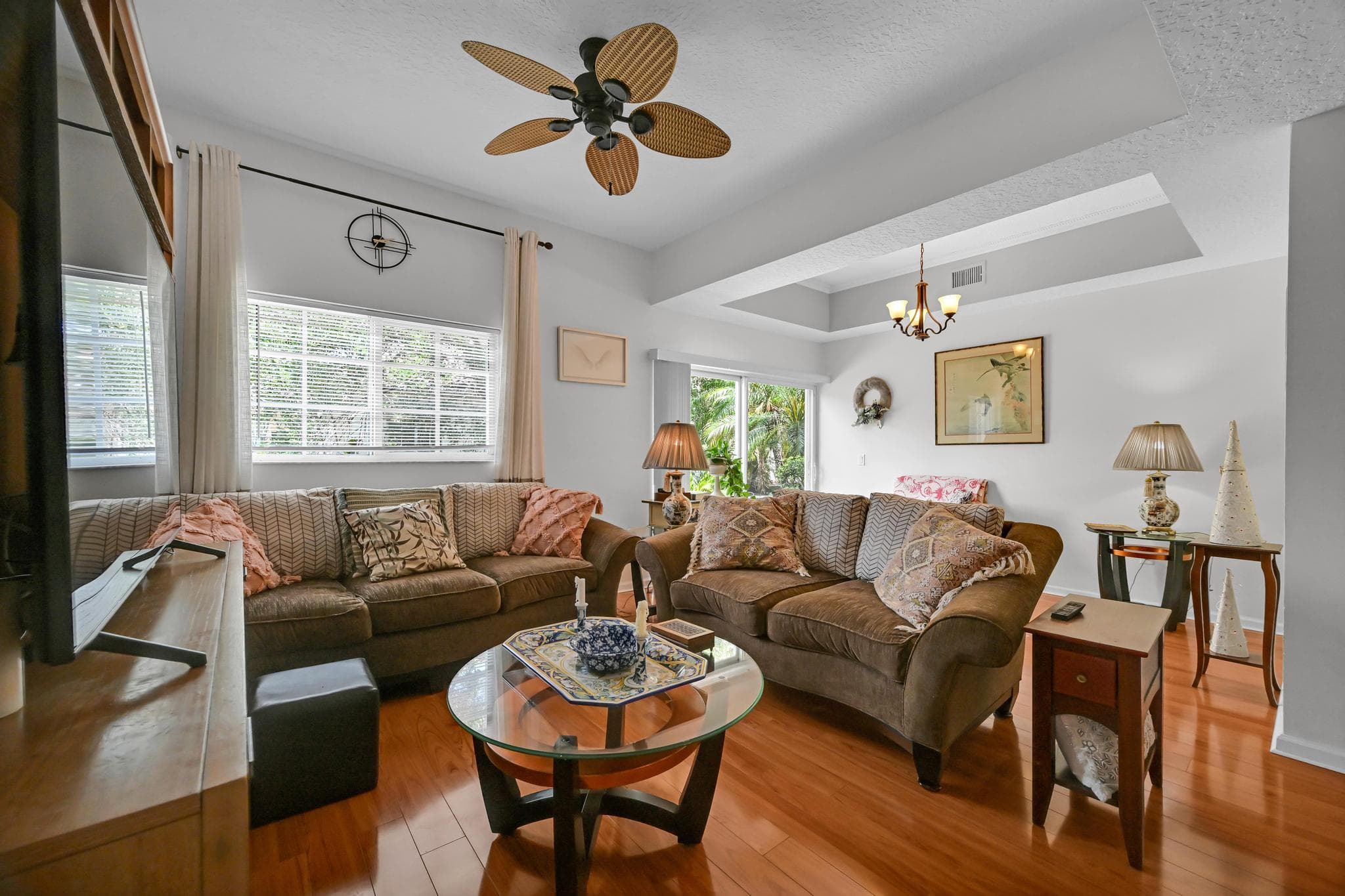 568 7th Square, Vero Beach, FL 32962 — photo 6 of 46