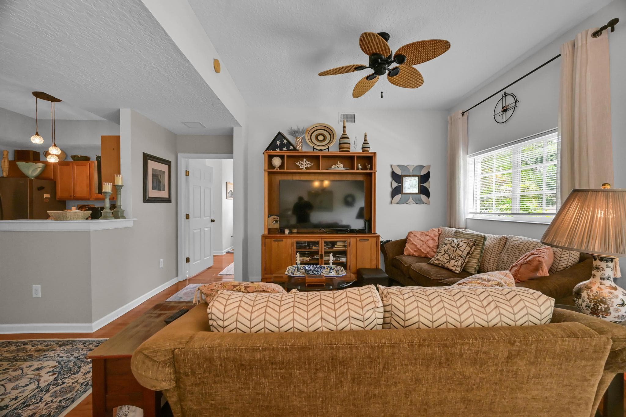 568 7th Square, Vero Beach, FL 32962 — photo 13 of 46