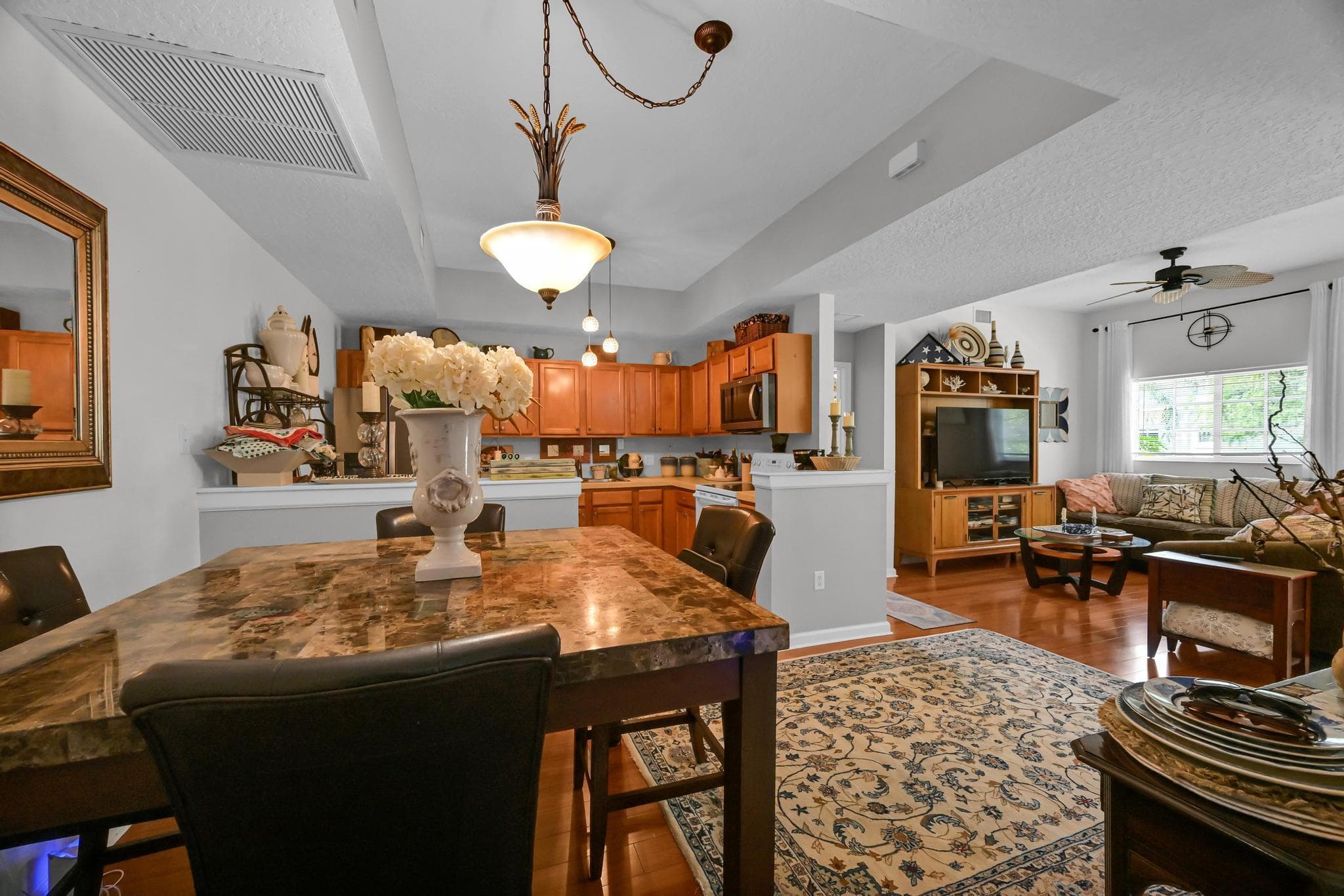 568 7th Square, Vero Beach, FL 32962 — photo 17 of 46