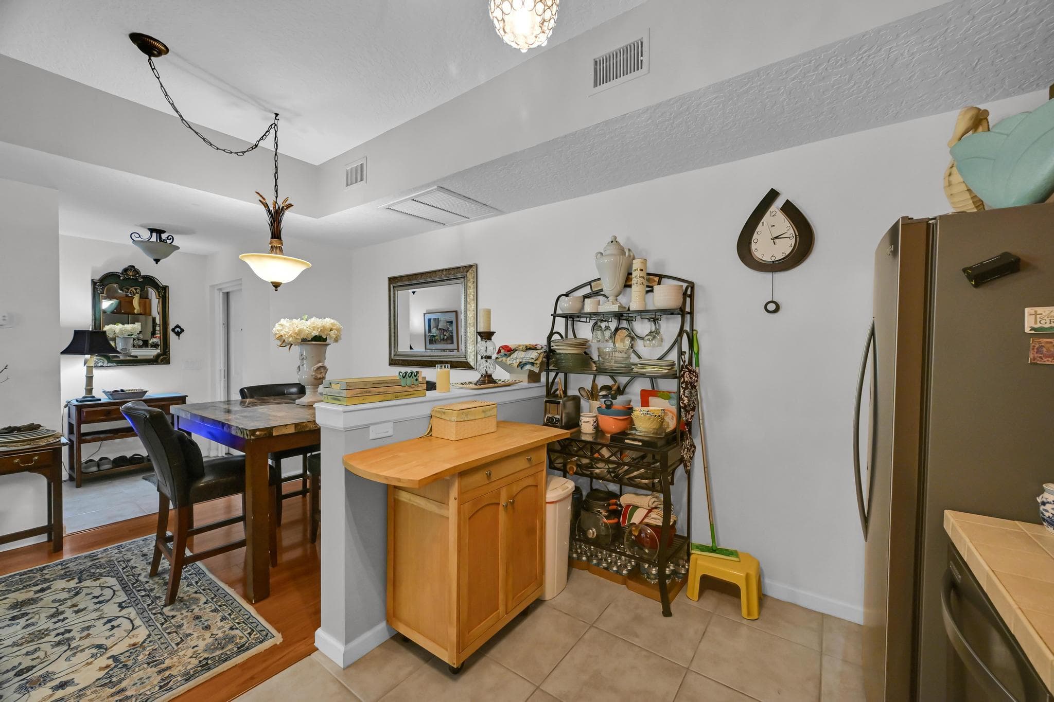 568 7th Square, Vero Beach, FL 32962 — photo 16 of 46