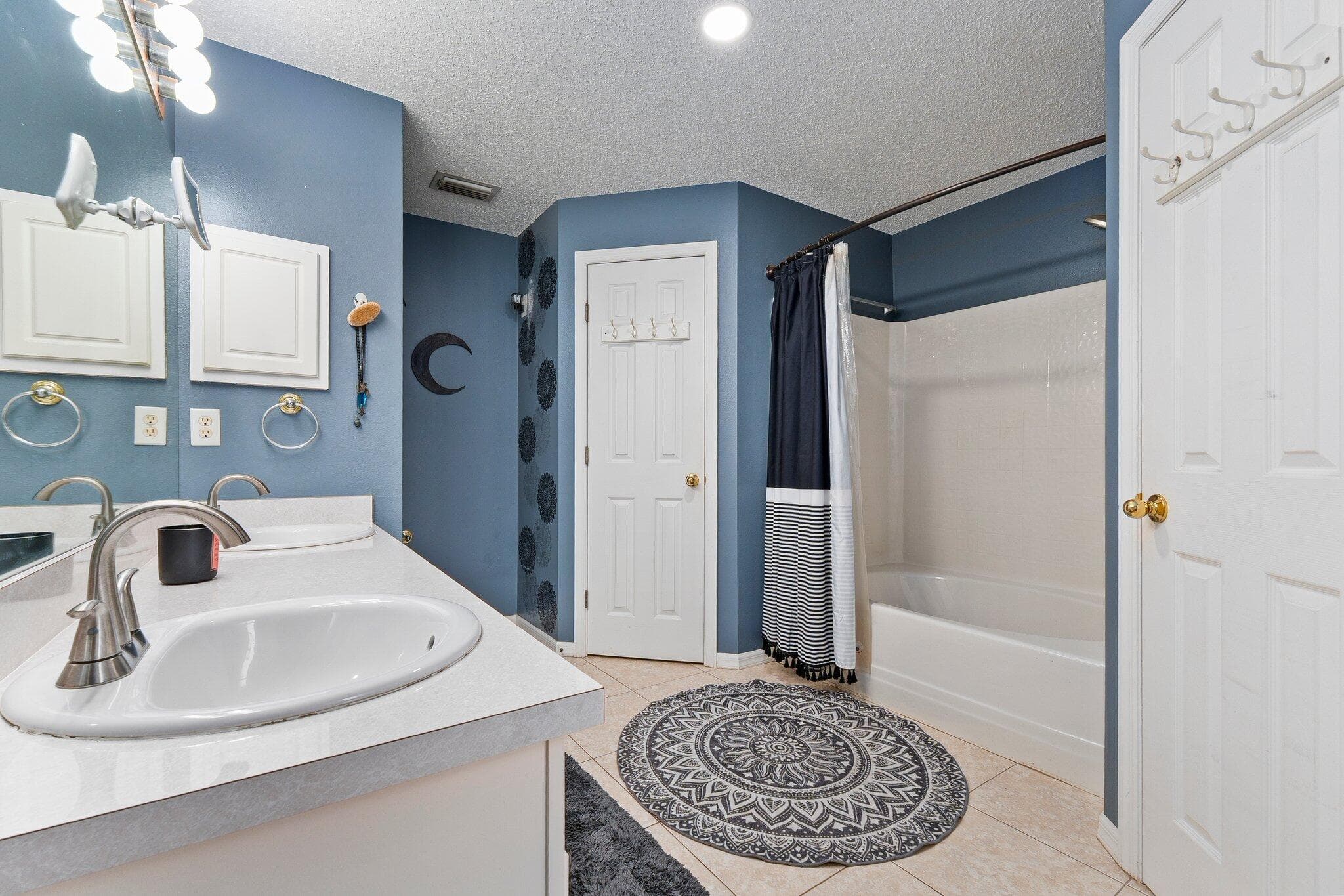 6610 NW Omega Road, Port St. Lucie, FL 34983 — photo 23 of 34