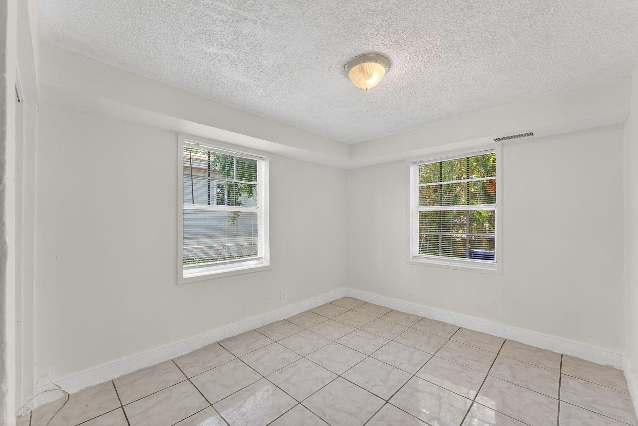 2917 NW 7th Court 2917, Fort Lauderdale, FL 33311 — photo 13 of 28