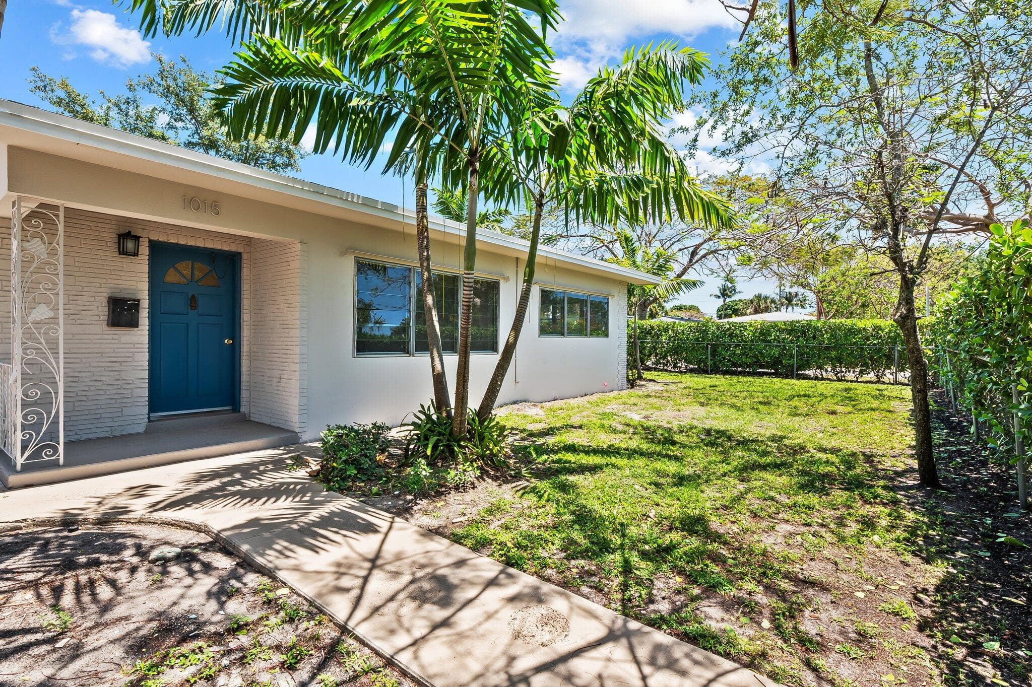 1015 NE 12th Street, Fort Lauderdale, FL 33304 — photo 1 of 1