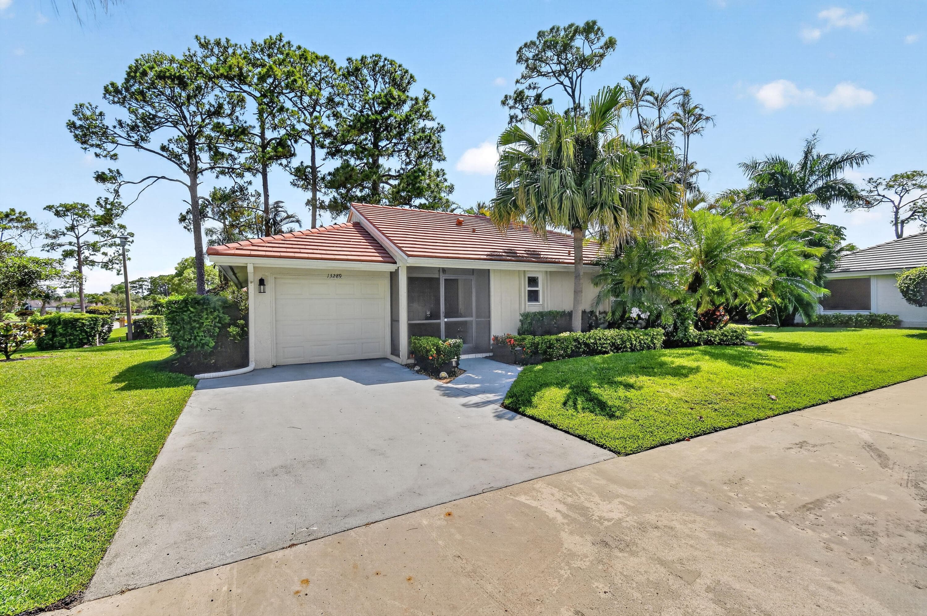 13289 Touchstone Place, Palm Beach Gardens, FL 33418 — photo 2 of 42