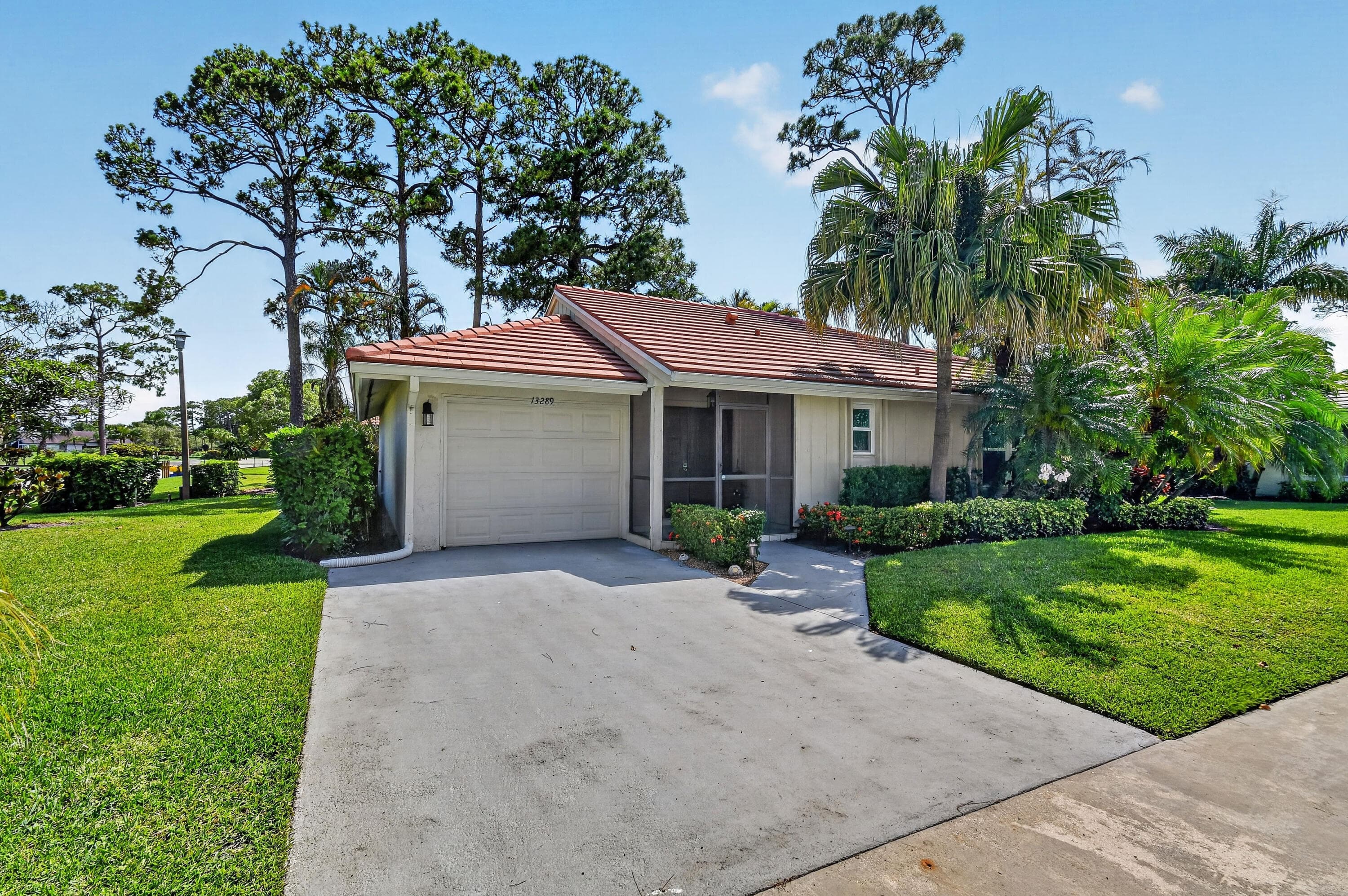 13289 Touchstone Place, Palm Beach Gardens, FL 33418 — photo 5 of 42
