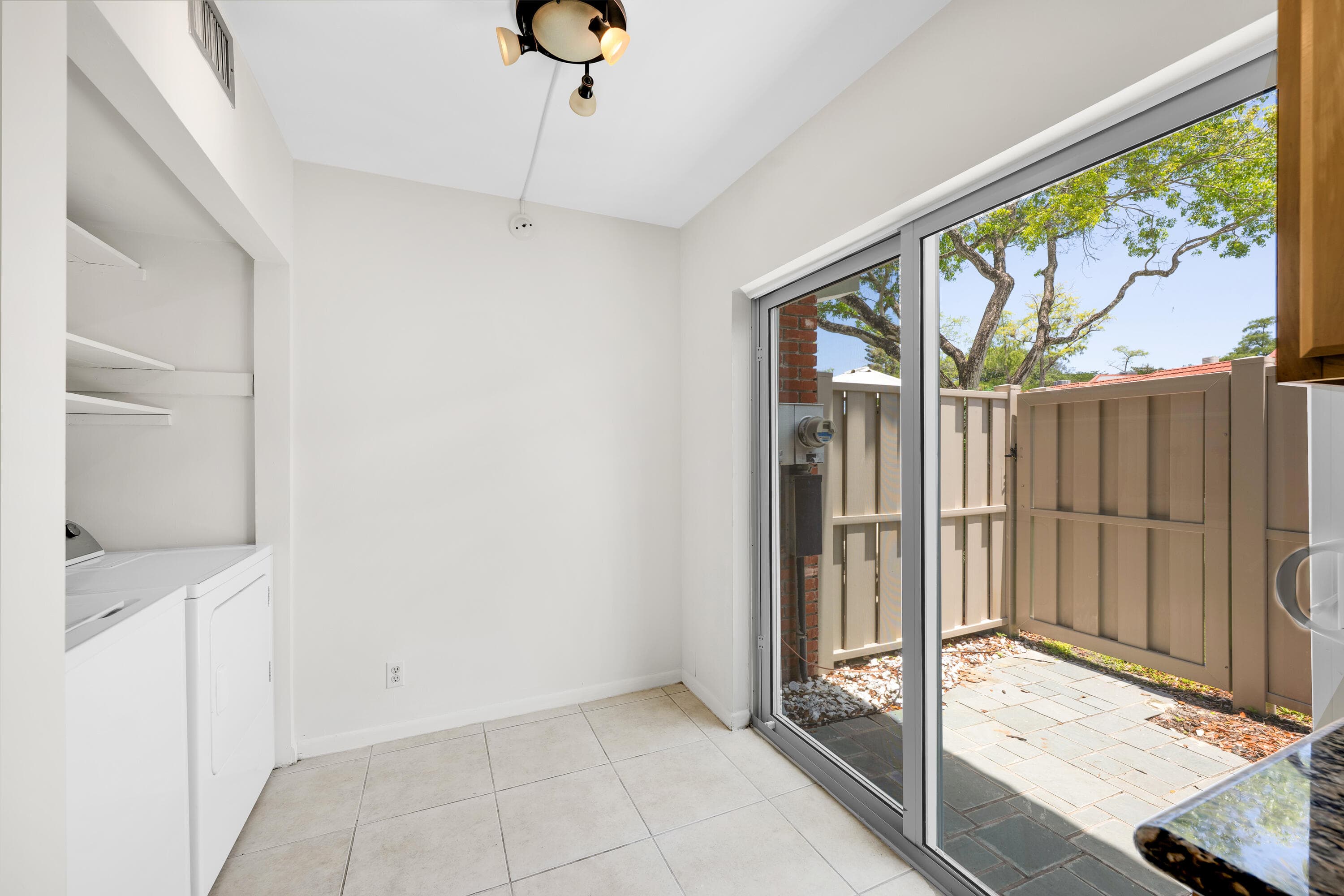 16 NE 20th Court B8, Wilton Manors, FL 33305 — photo 13 of 22