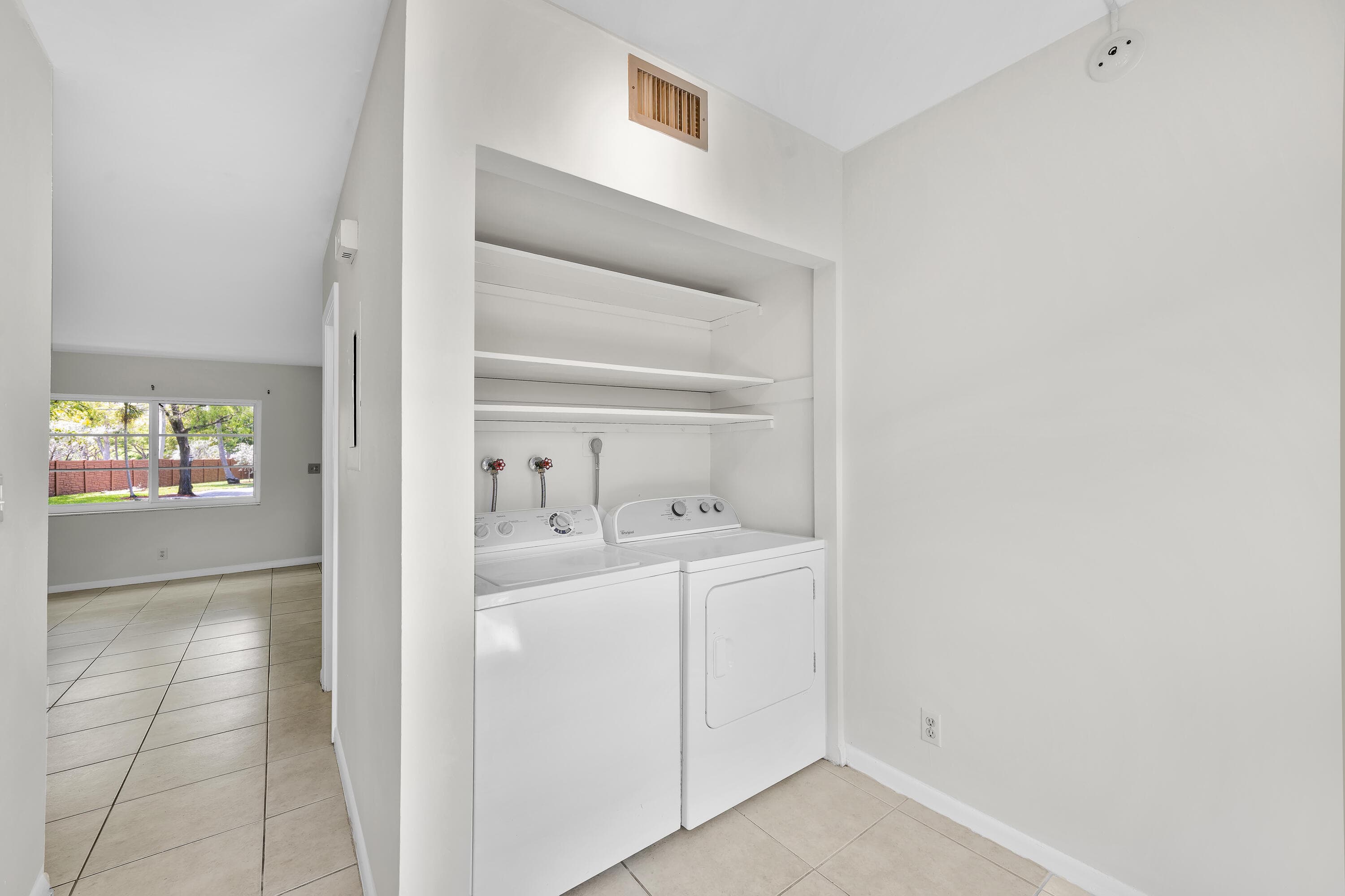 16 NE 20th Court B8, Wilton Manors, FL 33305 — photo 11 of 22