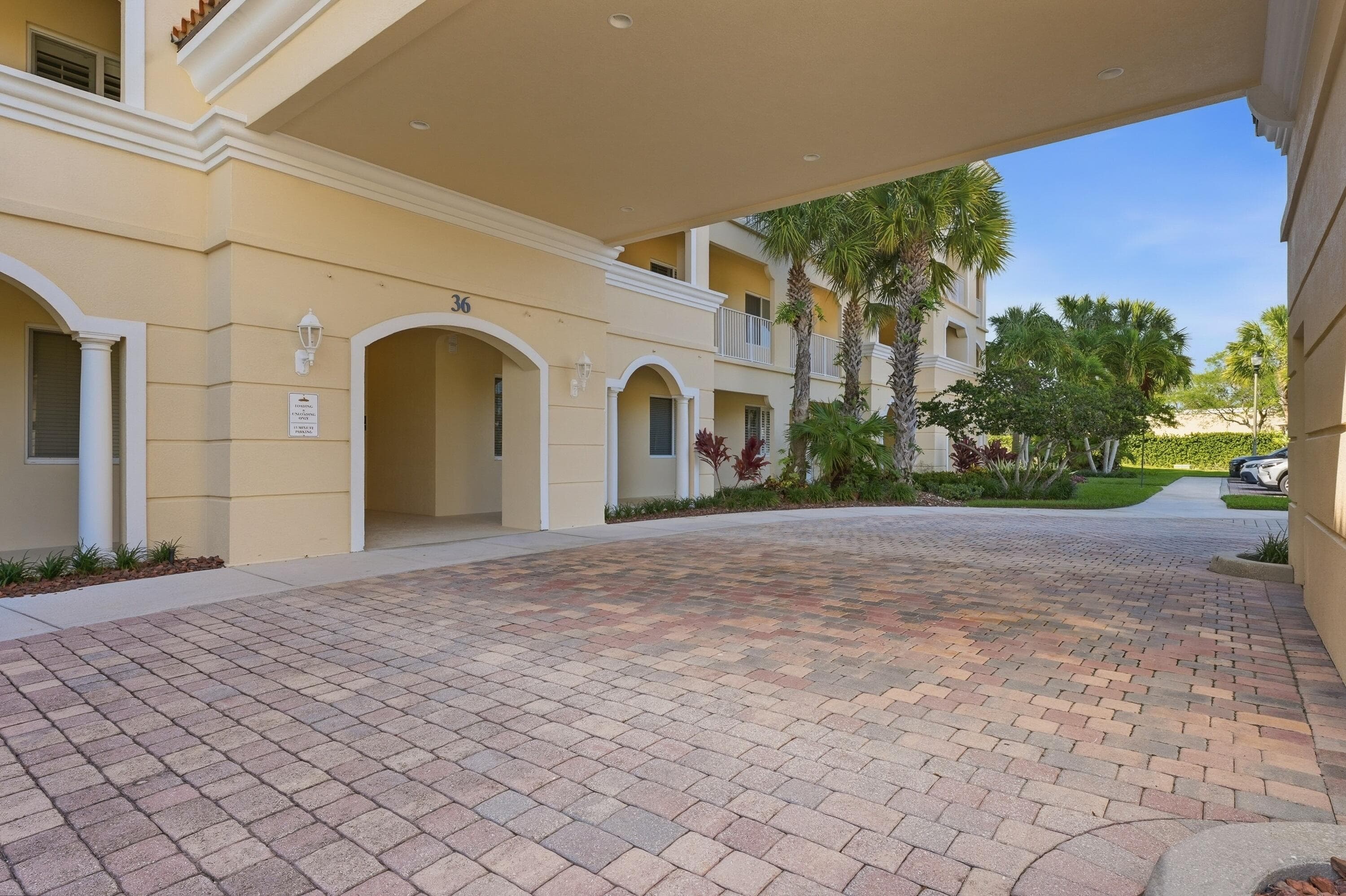 Condominium in Fort Pierce — photo 38 of 55