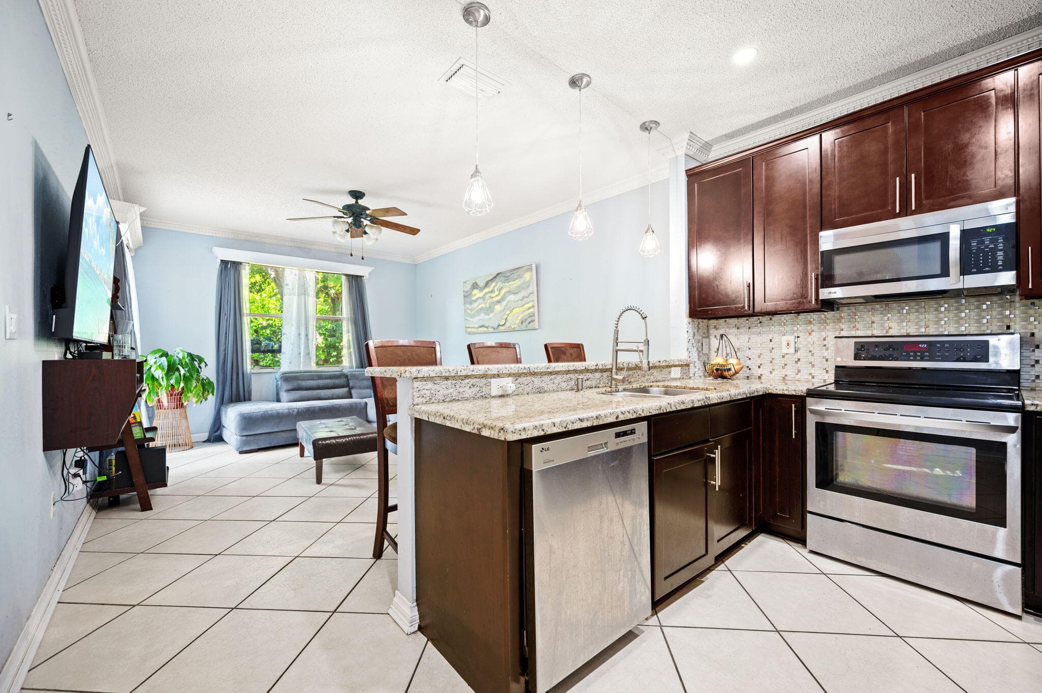 483 NW 87th Terrace, Coral Springs, FL 33071 — photo 9 of 40