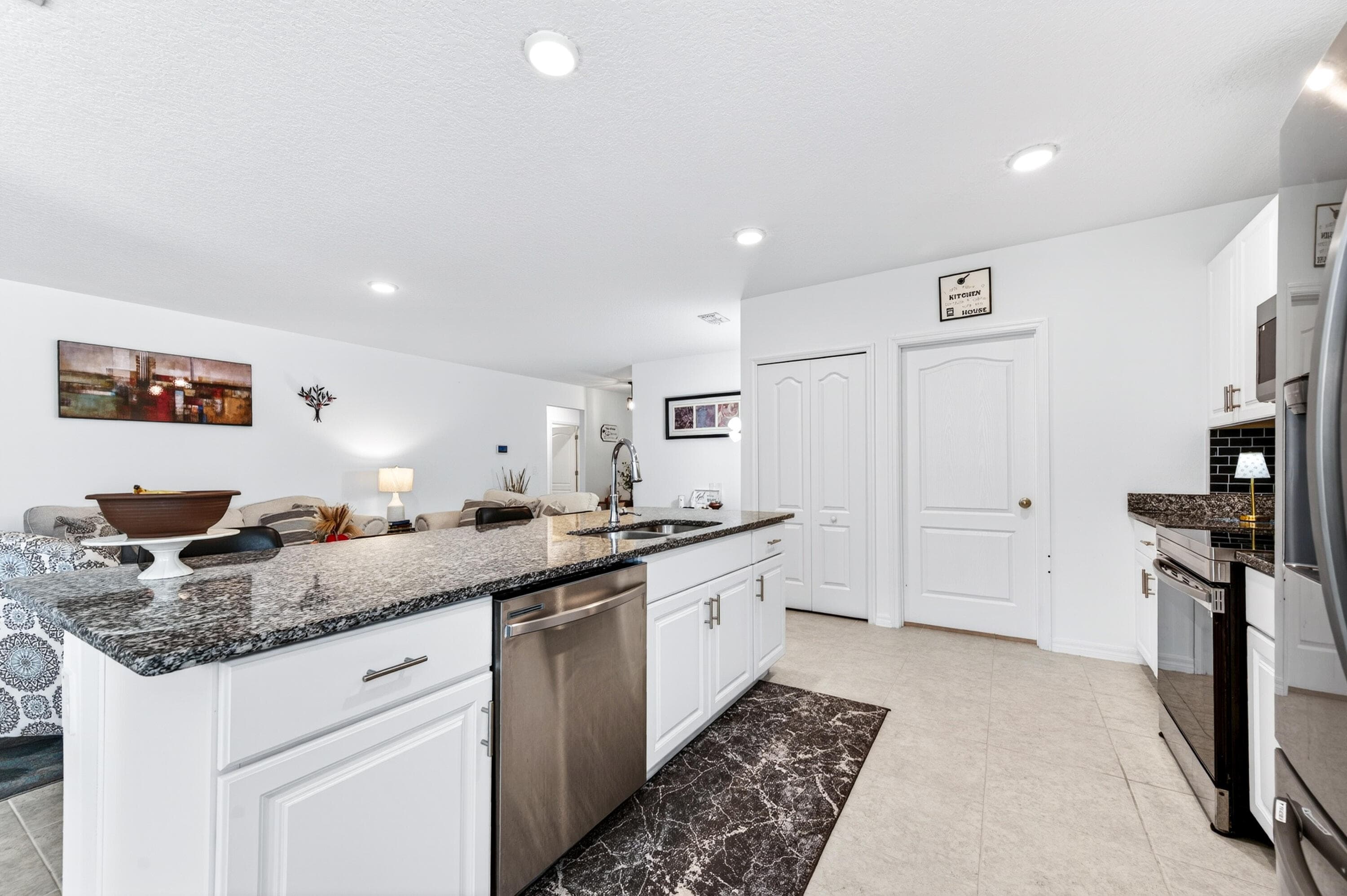 180 SE Dolphin St Street SE, Palm Bay, FL 32909 — photo 13 of 42