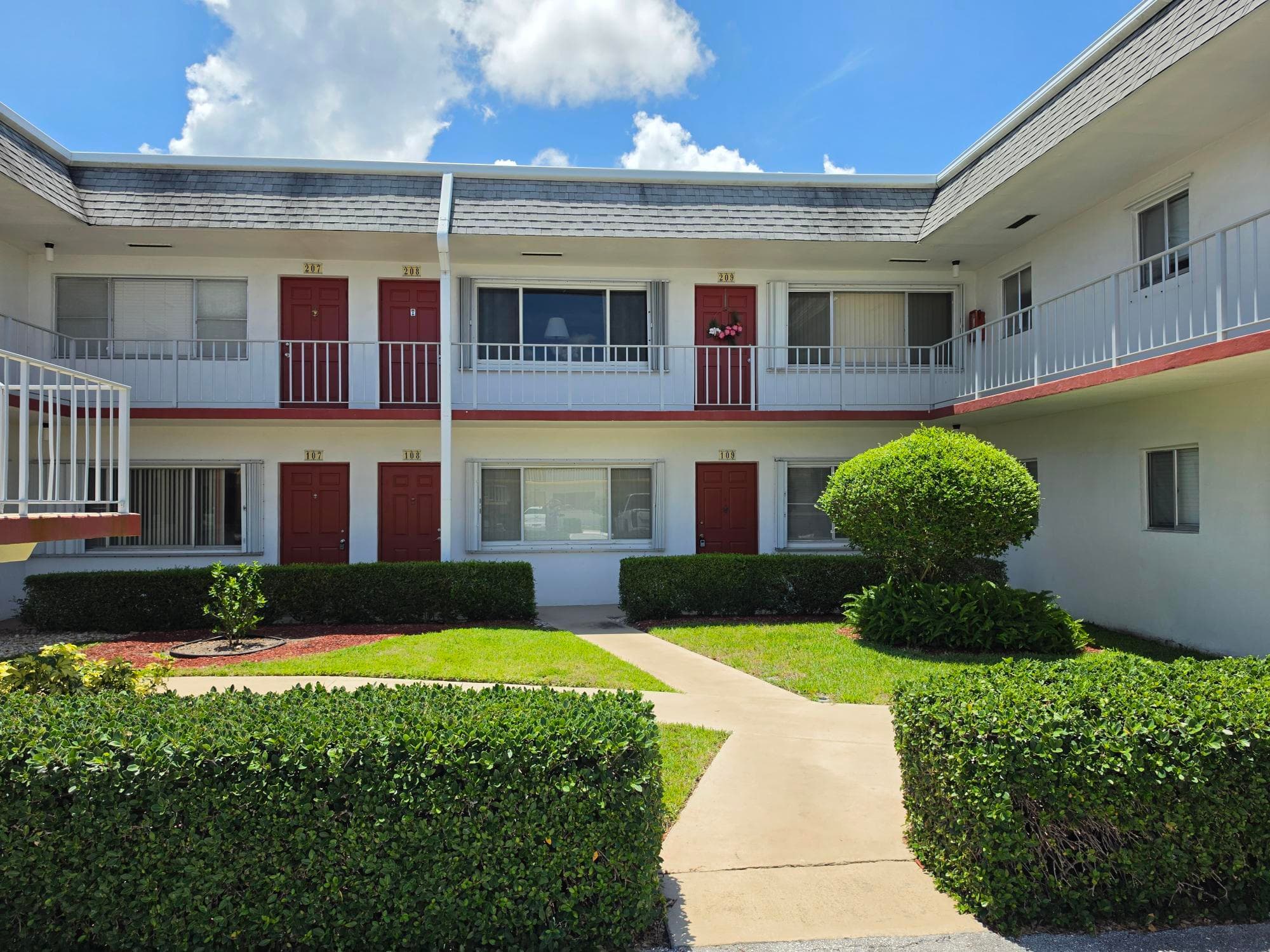 3320 Lake Osborne Drive 109, Lake Worth Beach, FL 33461 — photo