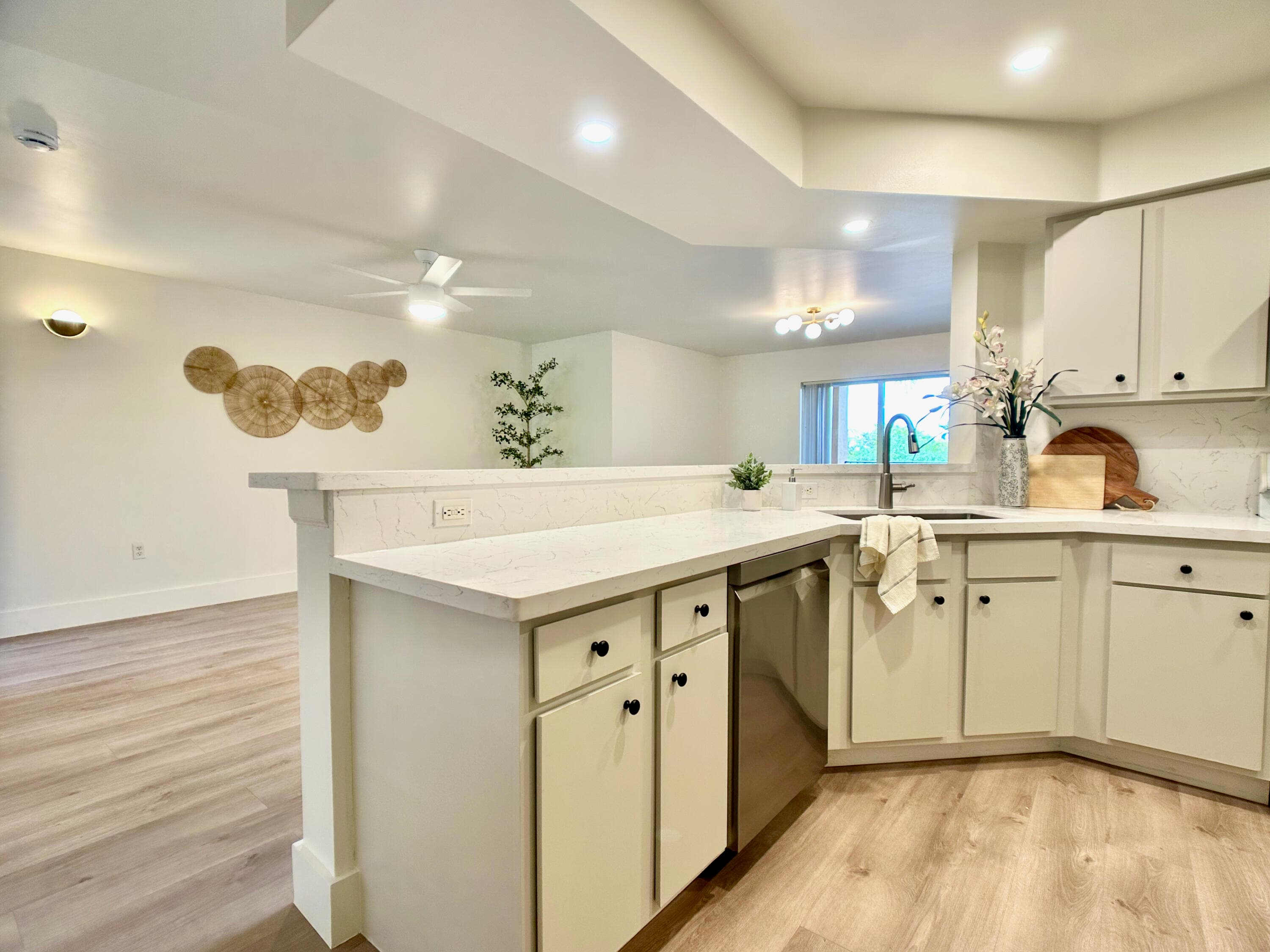 700 Scotia Drive 305, Hypoluxo, FL 33462 — photo 3 of 32