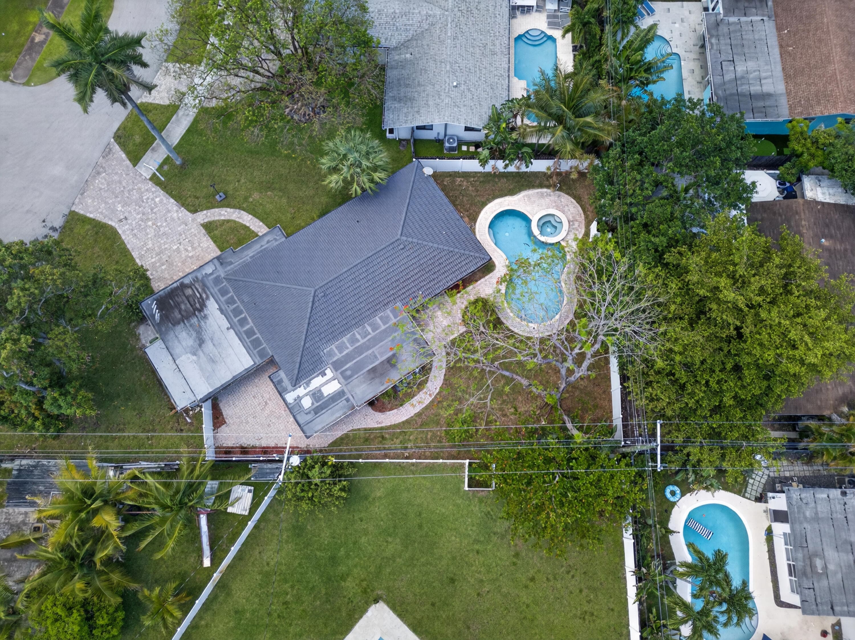 2740 NW 9th Lane, Wilton Manors, FL 33311 — photo 12 of 48