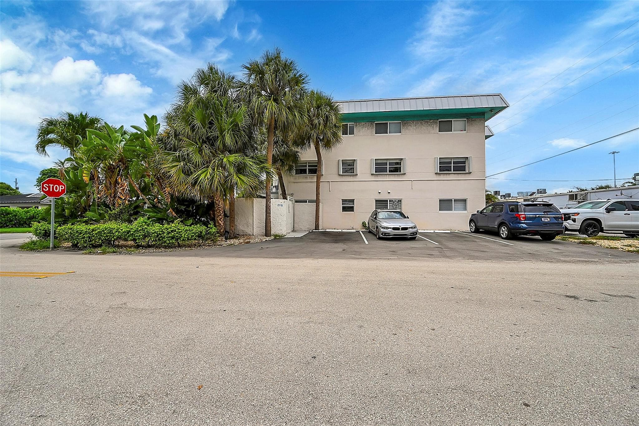 2715 NE 49th Street, Fort Lauderdale, FL 33308 — photo 4 of 34