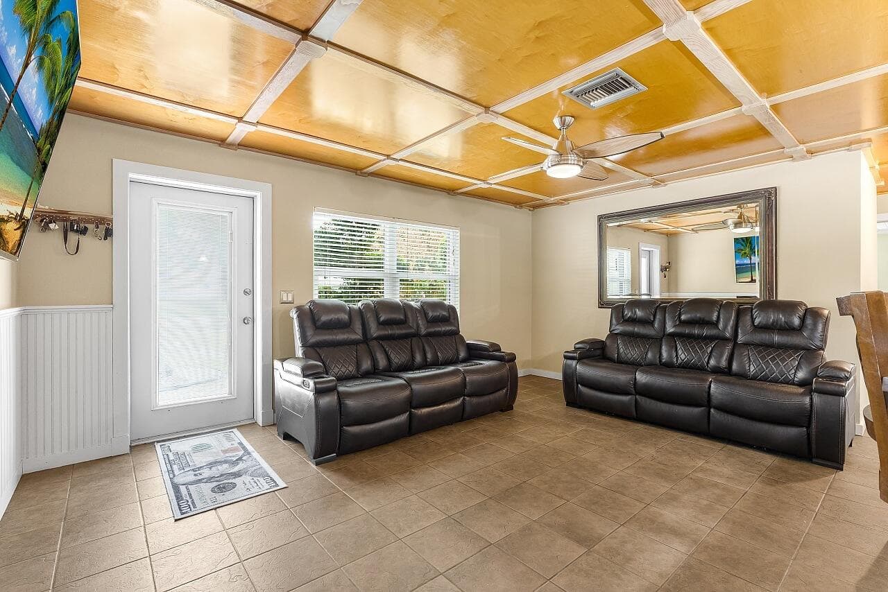 266 20th Avenue, Vero Beach, FL 32962 — photo 3 of 18