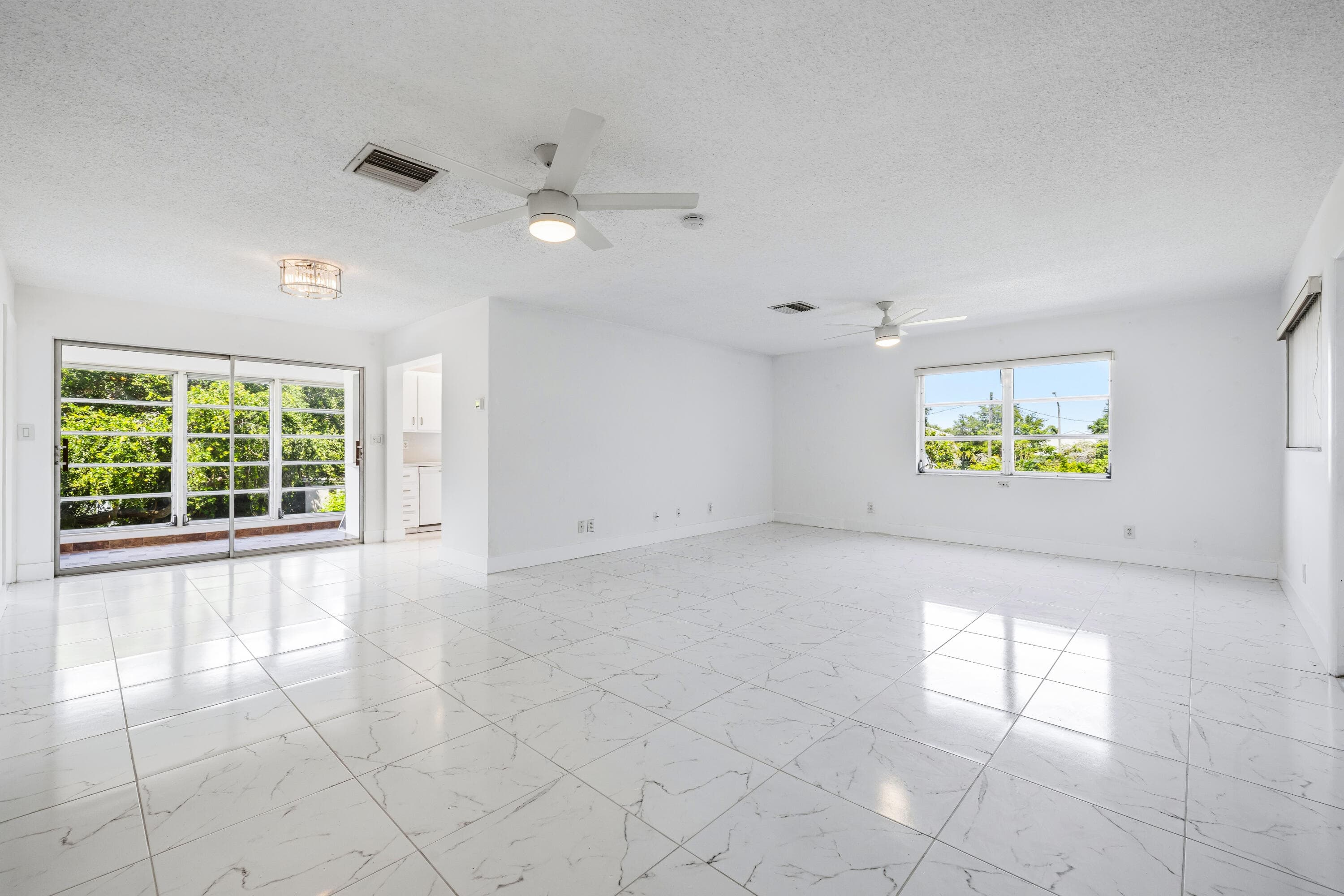 941 Crystal Lake Drive 207, Deerfield Beach, FL 33064 — photo 2 of 22