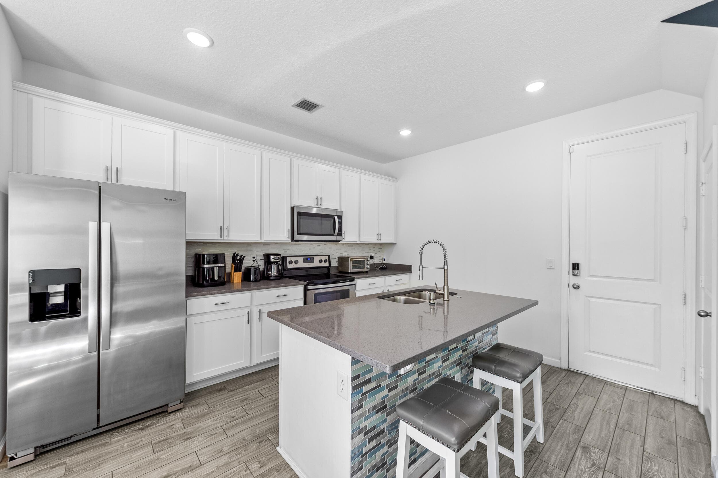 1817 Lake Cove Drive, Lake Worth, FL 33460 — photo 3 of 31
