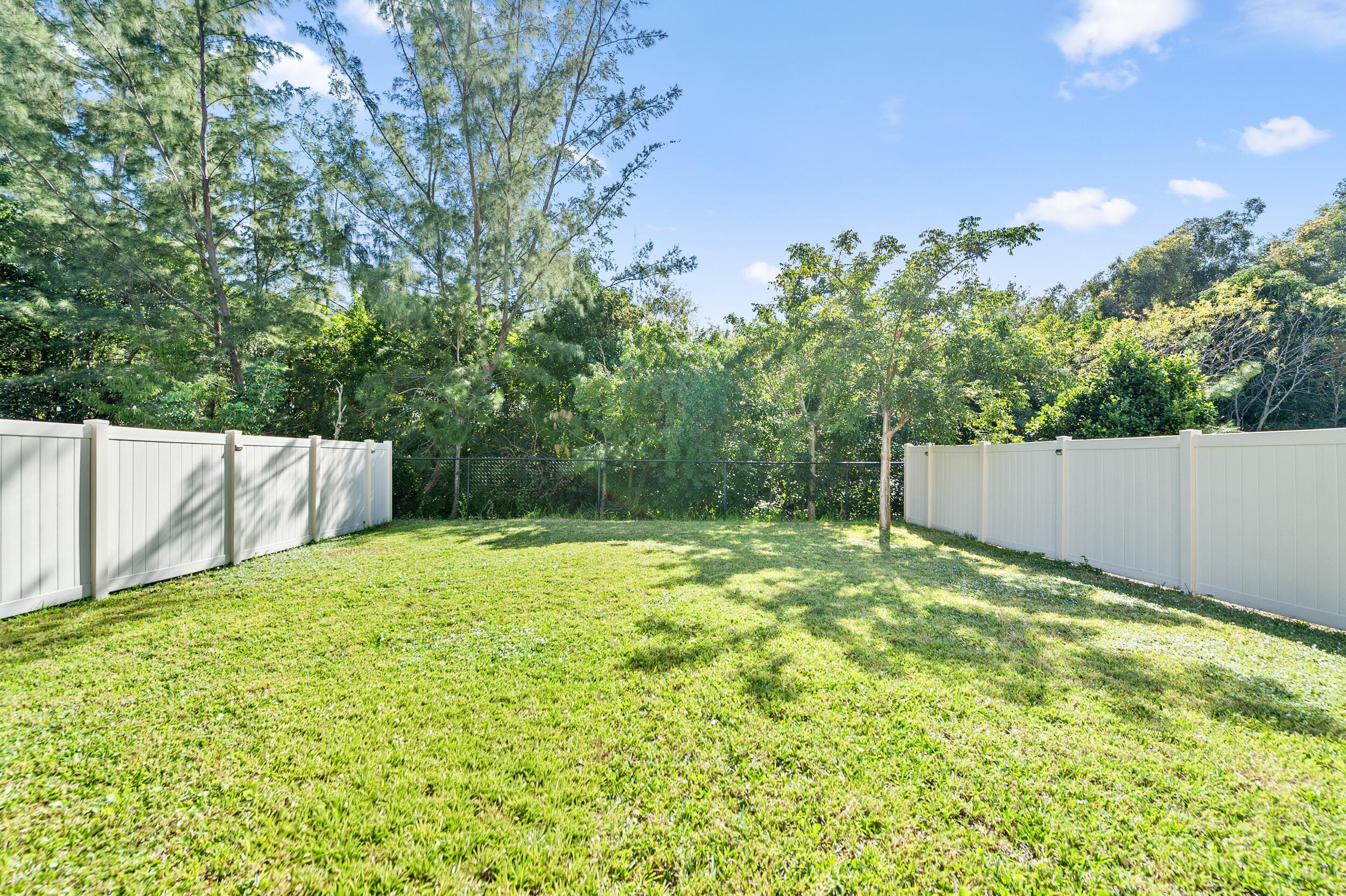 1817 Lake Cove Drive, Lake Worth, FL 33460 — photo 13 of 31