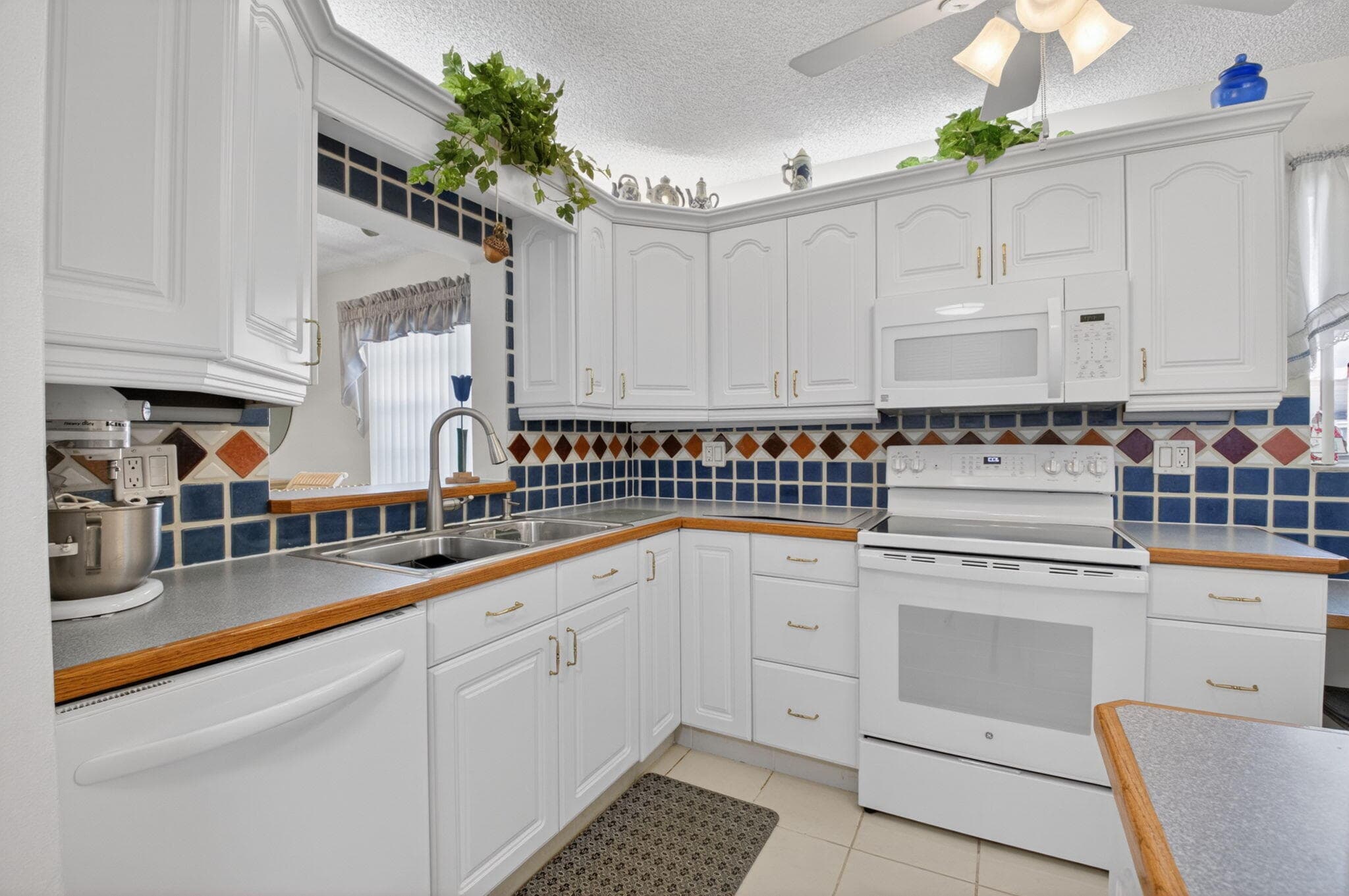 2935 SW 22nd Avenue 108, Delray Beach, FL 33445 — photo 12 of 34