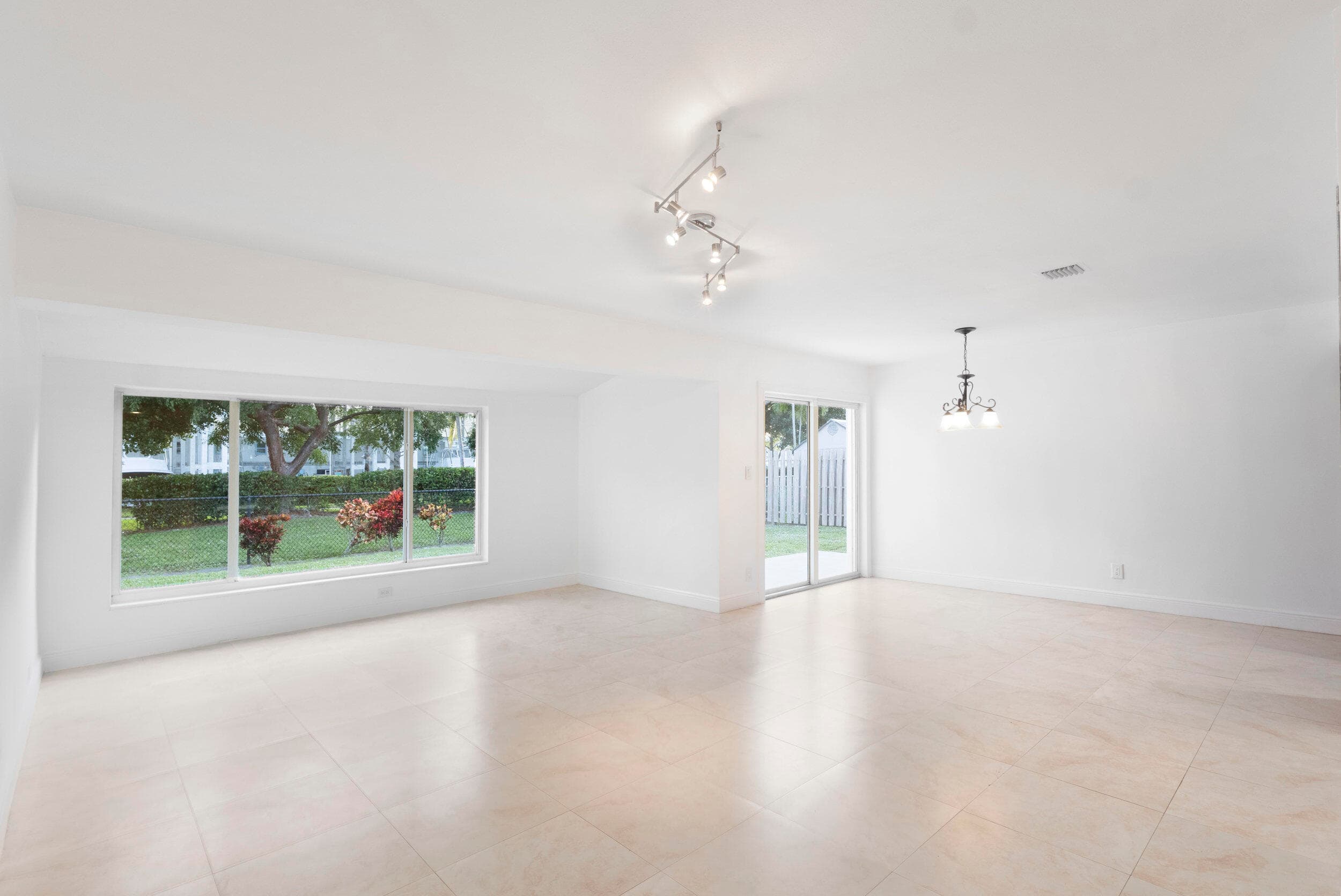 2940 NE 18th Street, Pompano Beach, FL 33062 — photo 17 of 31