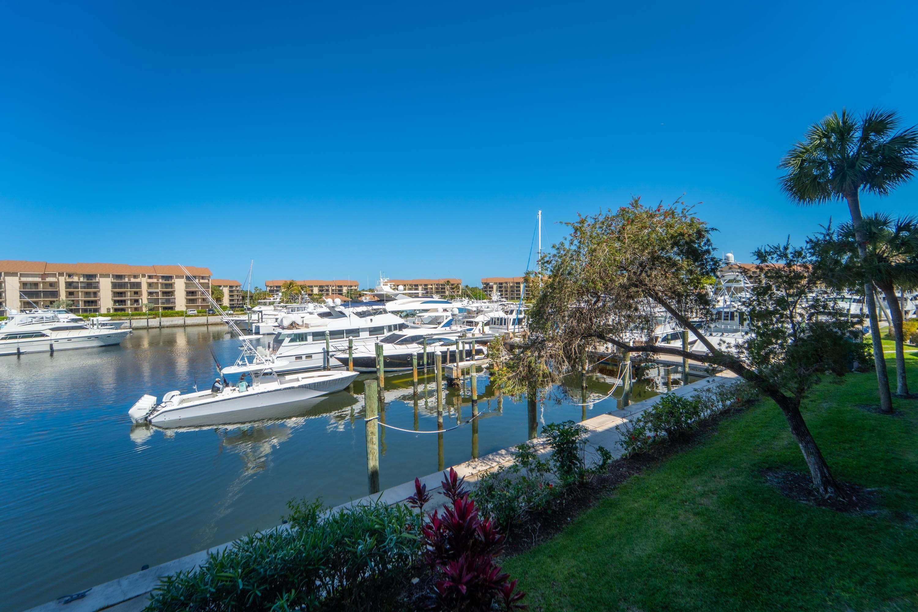 2501 Marina Isle Way 203, Jupiter, FL 33477 — photo 41 of 67