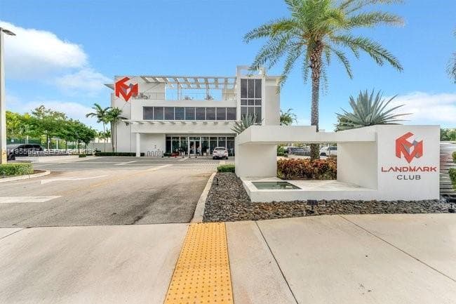 6310 NW 103rd Place 201, Doral, FL 33178 — photo 35 of 49