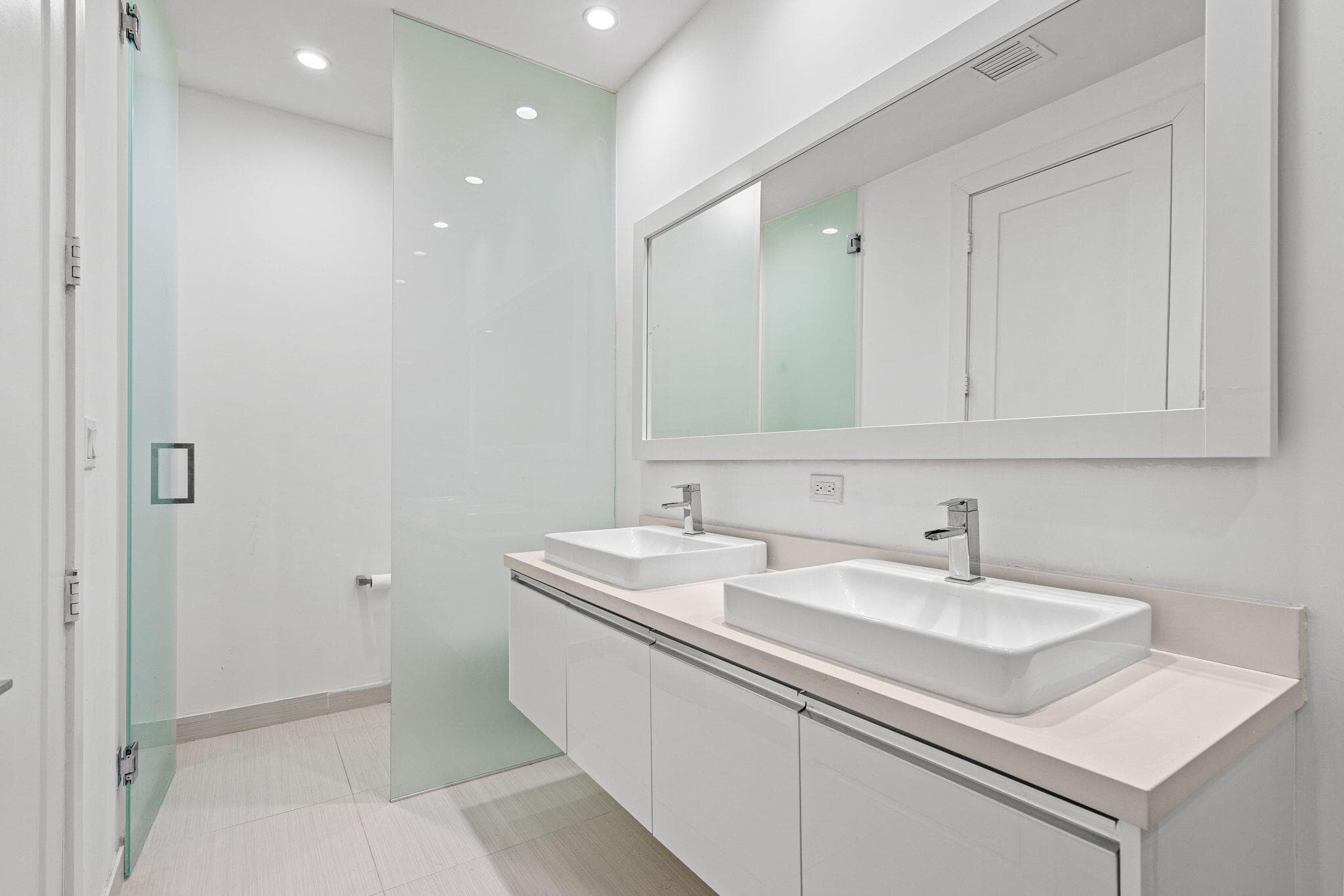 6310 NW 103rd Place 201, Doral, FL 33178 — photo 24 of 49