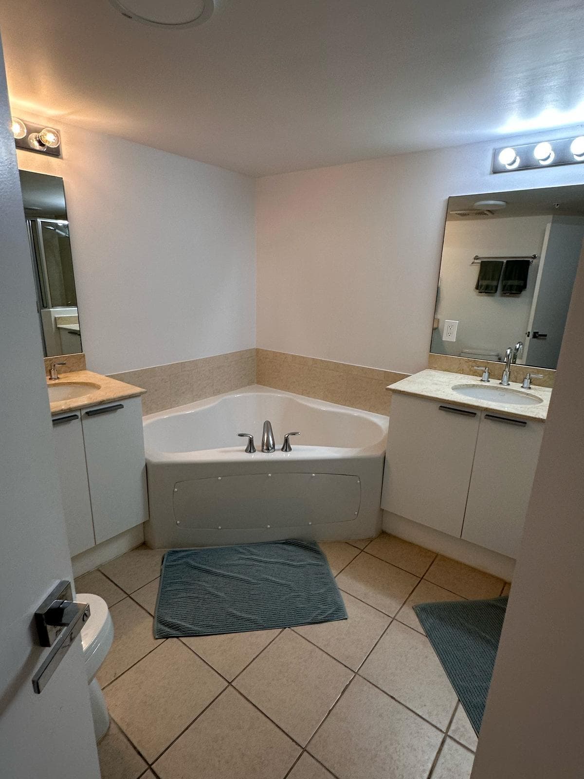 16699 Collins Avenue 3709, Sunny Isles Beach, FL 33160 — photo 8 of 12