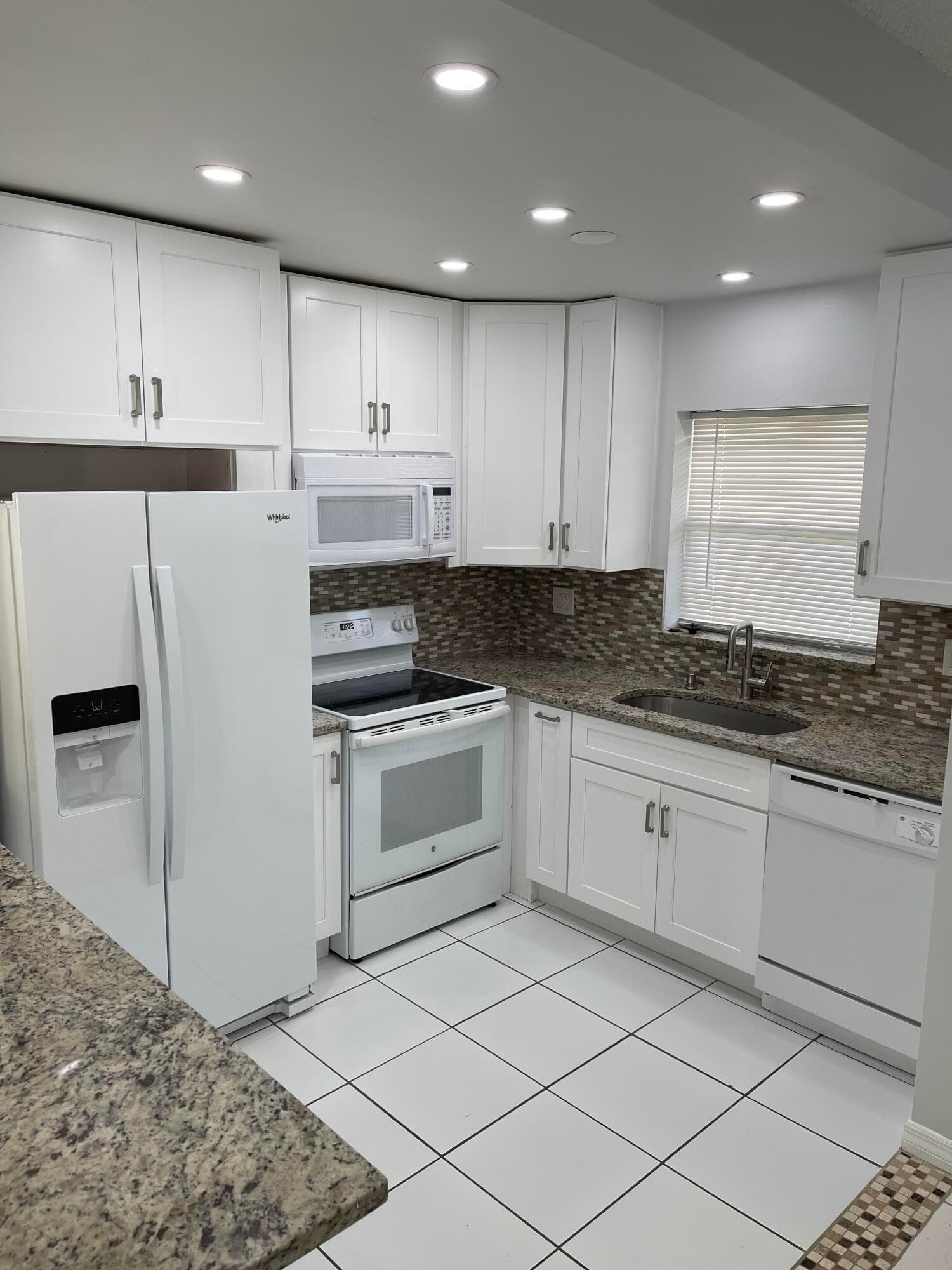 440 SE 2nd Avenue 5, Deerfield Beach, FL 33441 — photo 9 of 19