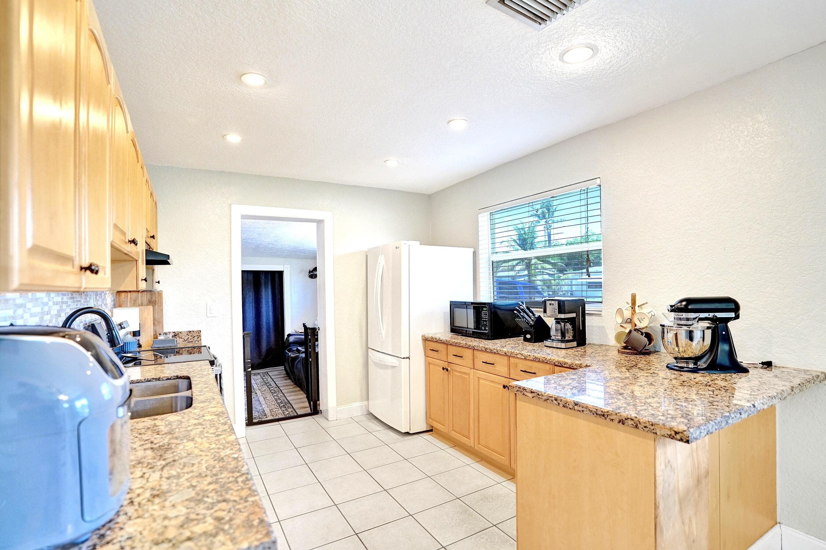 5740 SW 38th Street, Davie, FL 33314 — photo 11 of 57