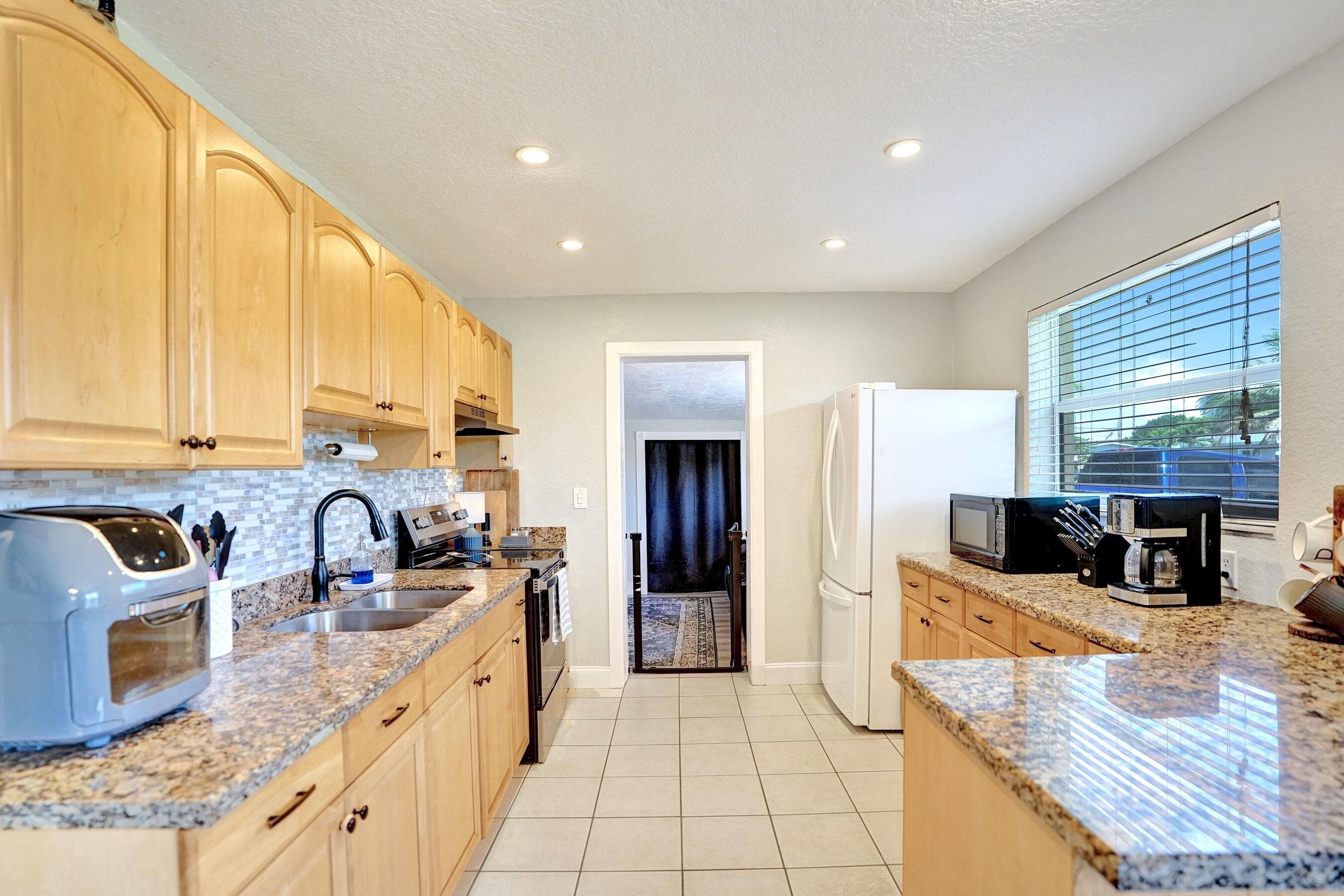 5740 SW 38th Street, Davie, FL 33314 — photo 12 of 57