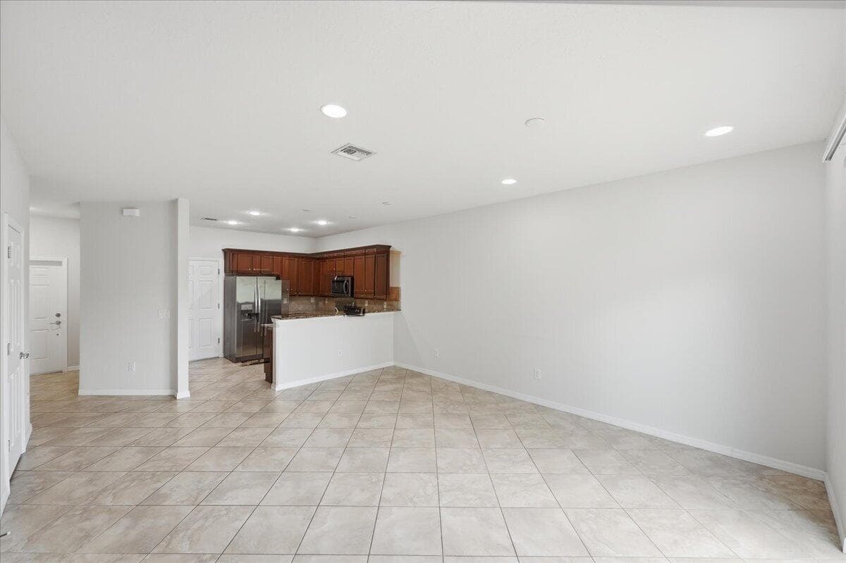 1069 Normandie Way, Vero Beach, FL 32960 — photo 11 of 47