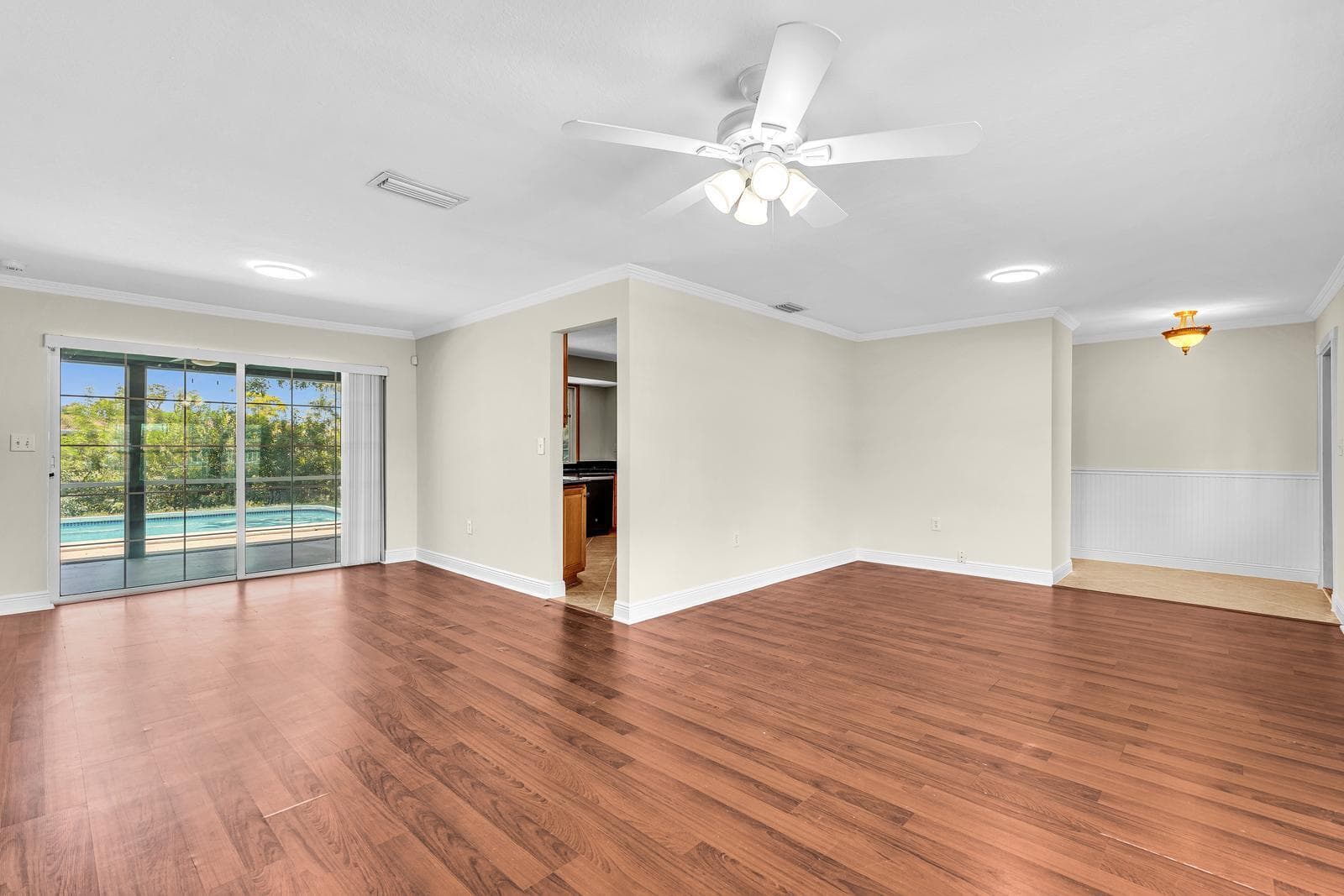 2411 NW 87th Avenue, Sunrise, FL 33322 — photo 9 of 68