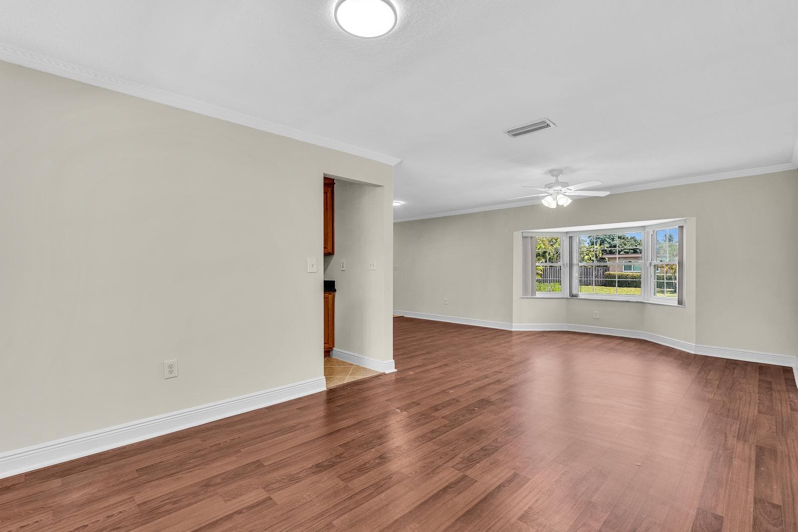 2411 NW 87th Avenue, Sunrise, FL 33322 — photo 13 of 68