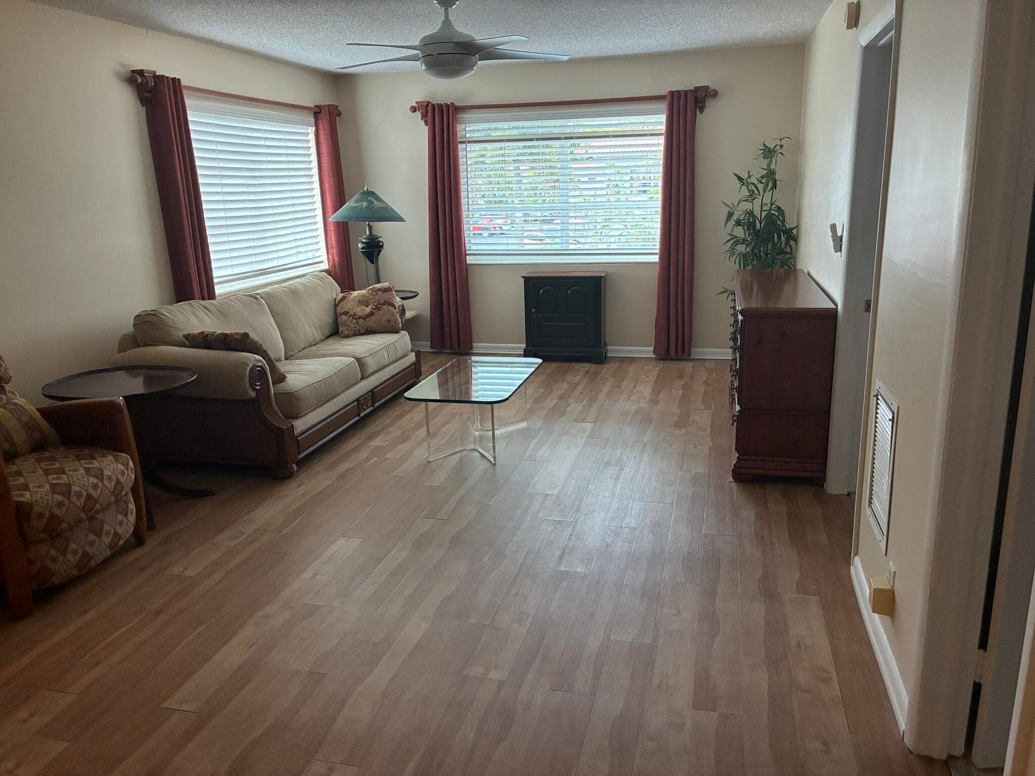 659 W Oakland Park Boulevard 204, Oakland Park, FL 33311 — photo 6 of 22