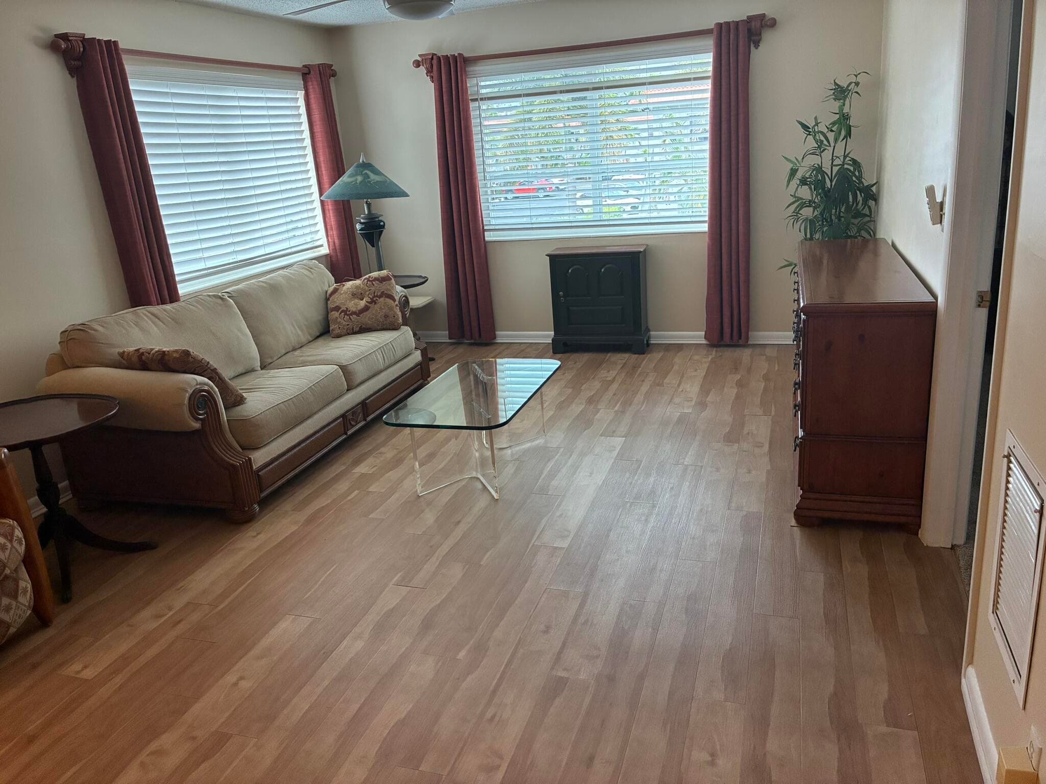 659 W Oakland Park Boulevard 204, Oakland Park, FL 33311 — photo 10 of 22