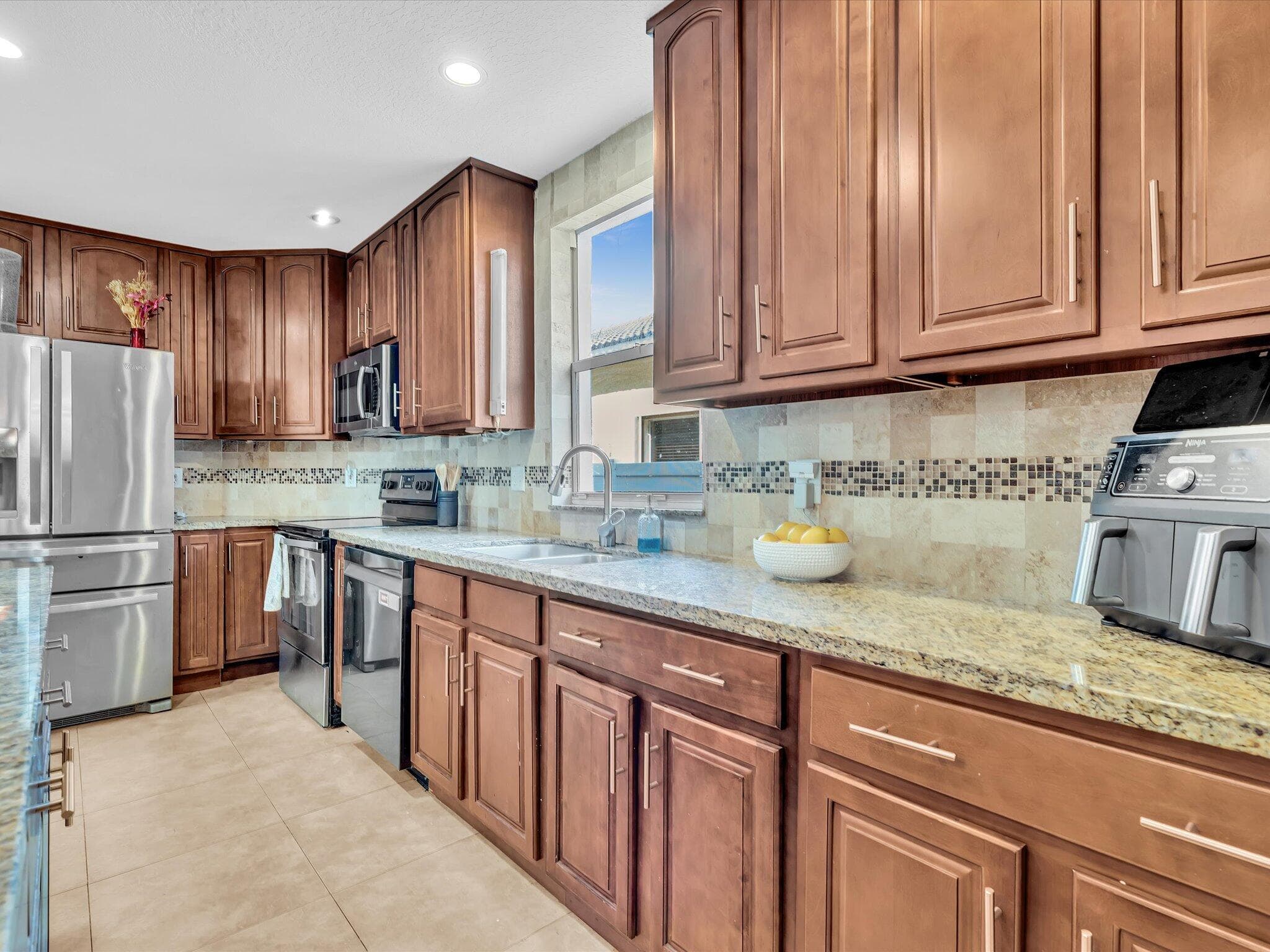 10909 NW 46th Drive, Coral Springs, FL 33076 — photo 21 of 73