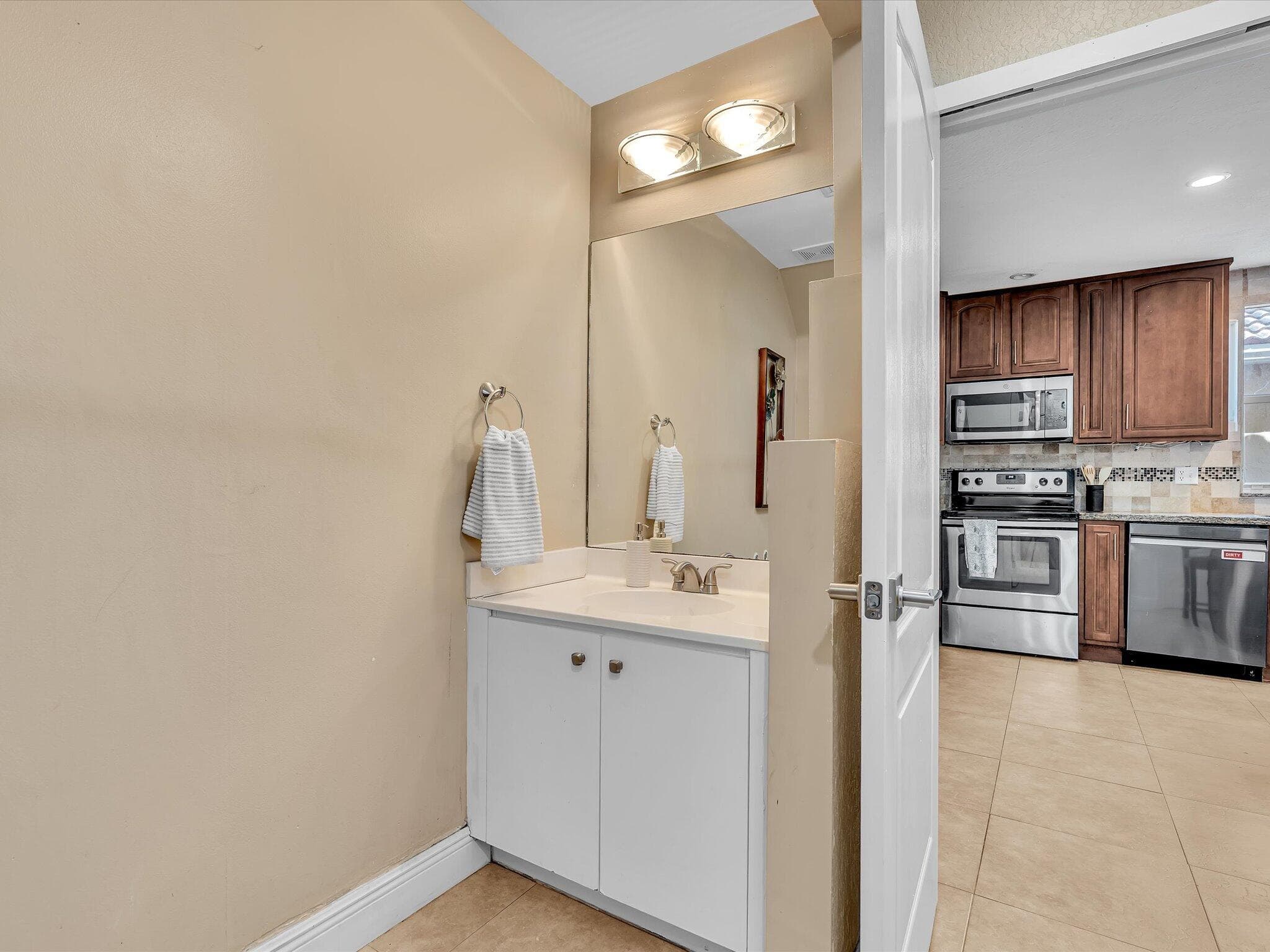 10909 NW 46th Drive, Coral Springs, FL 33076 — photo 22 of 73