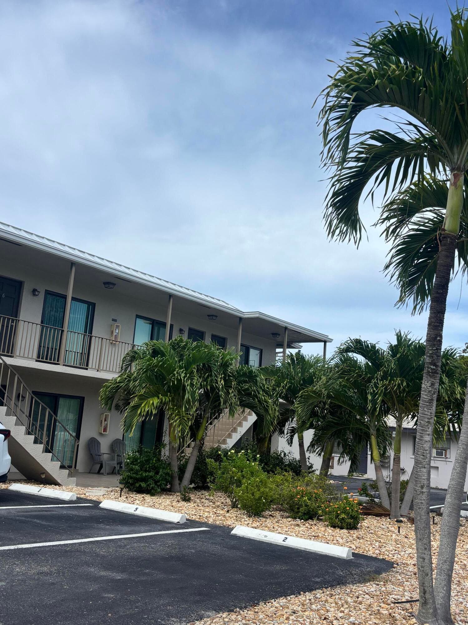 521 NE 45th Street, Boca Raton, FL 33431 — photo 1 of 17