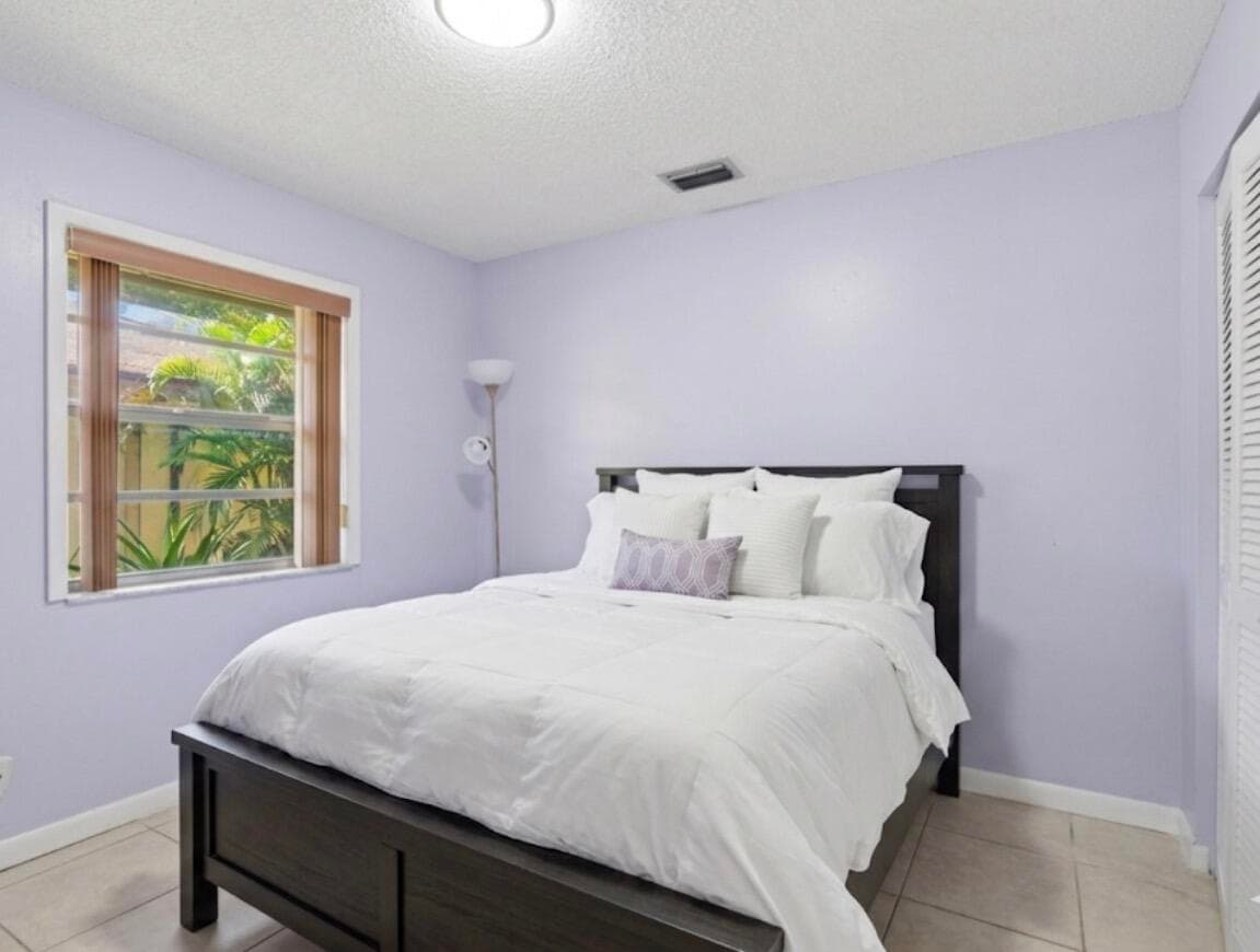 5330 Mendoza Street, West Palm Beach, FL 33415 — photo 7 of 23