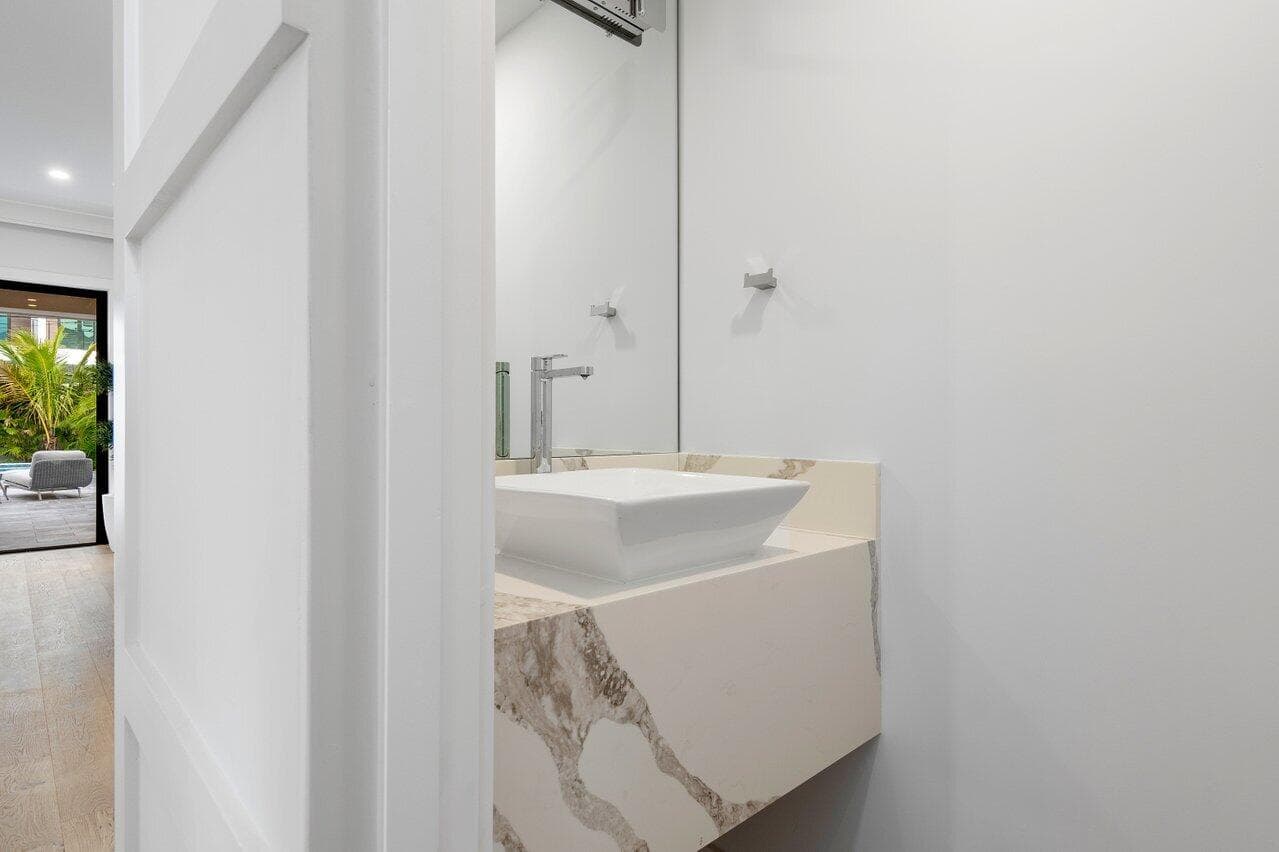 725 SE 4th Avenue, Delray Beach, FL 33483 — photo 35 of 52
