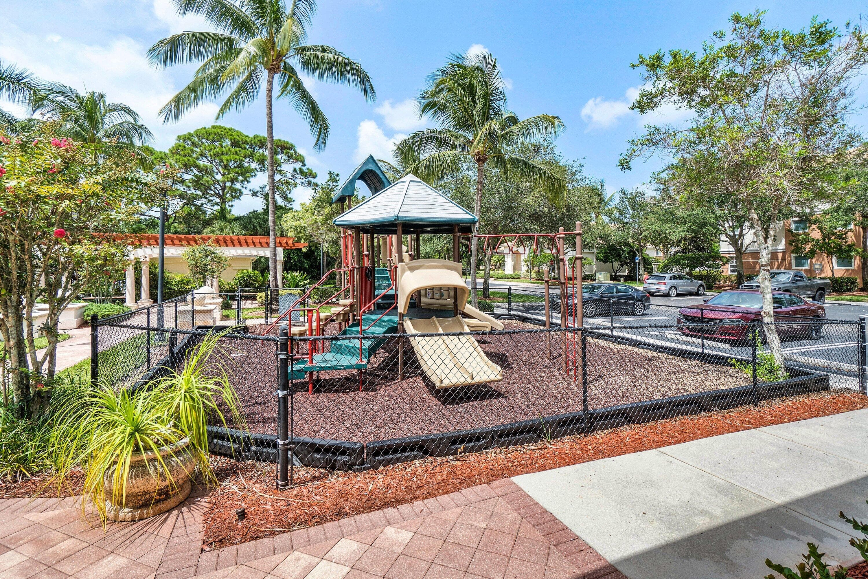 10106 W Myrtlewood Cir Circle W, Palm Beach Gardens, FL 33418 — photo 29 of 31