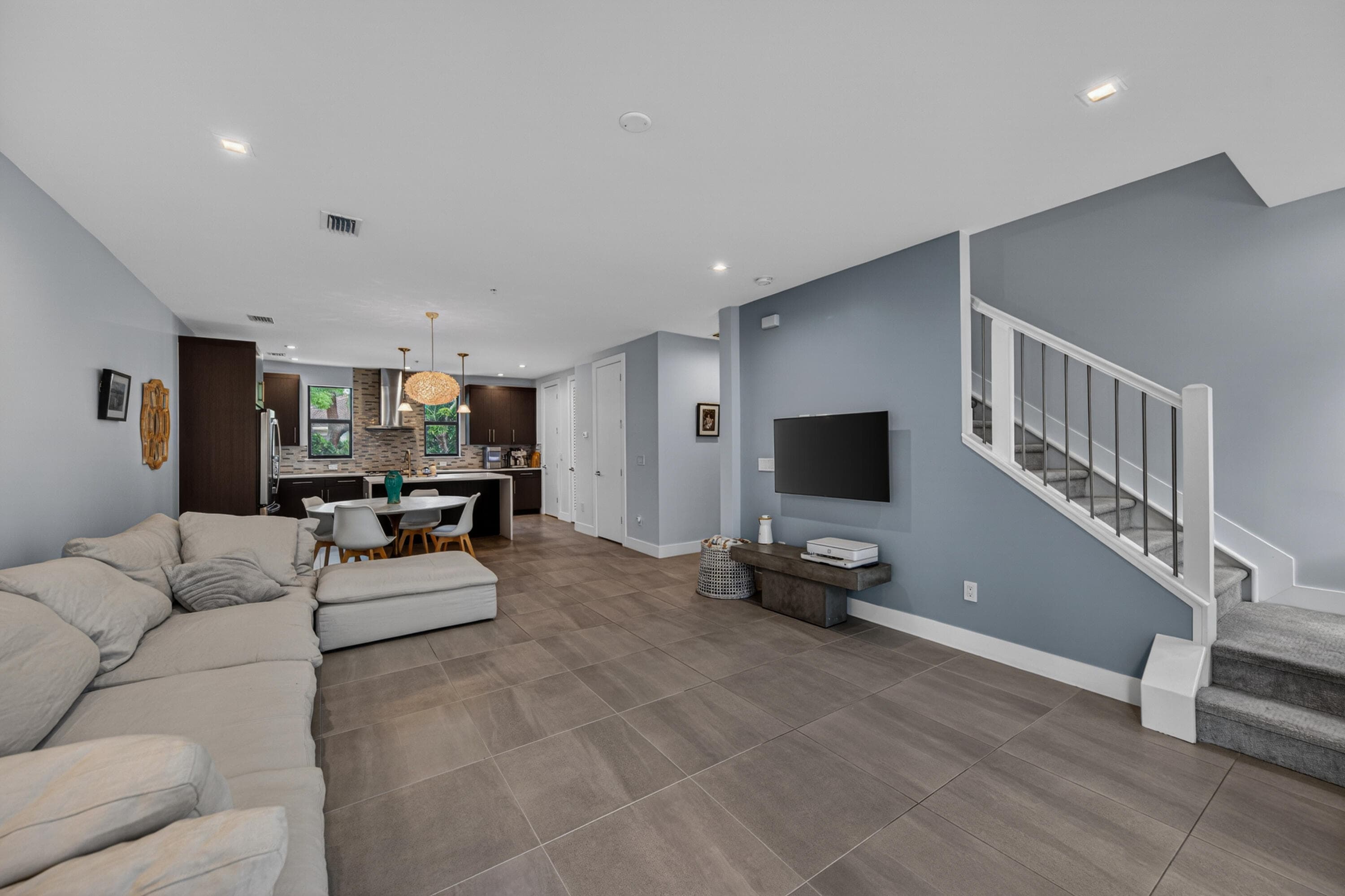 625 NE 22nd Drive, Wilton Manors, FL 33305 — photo 11 of 48
