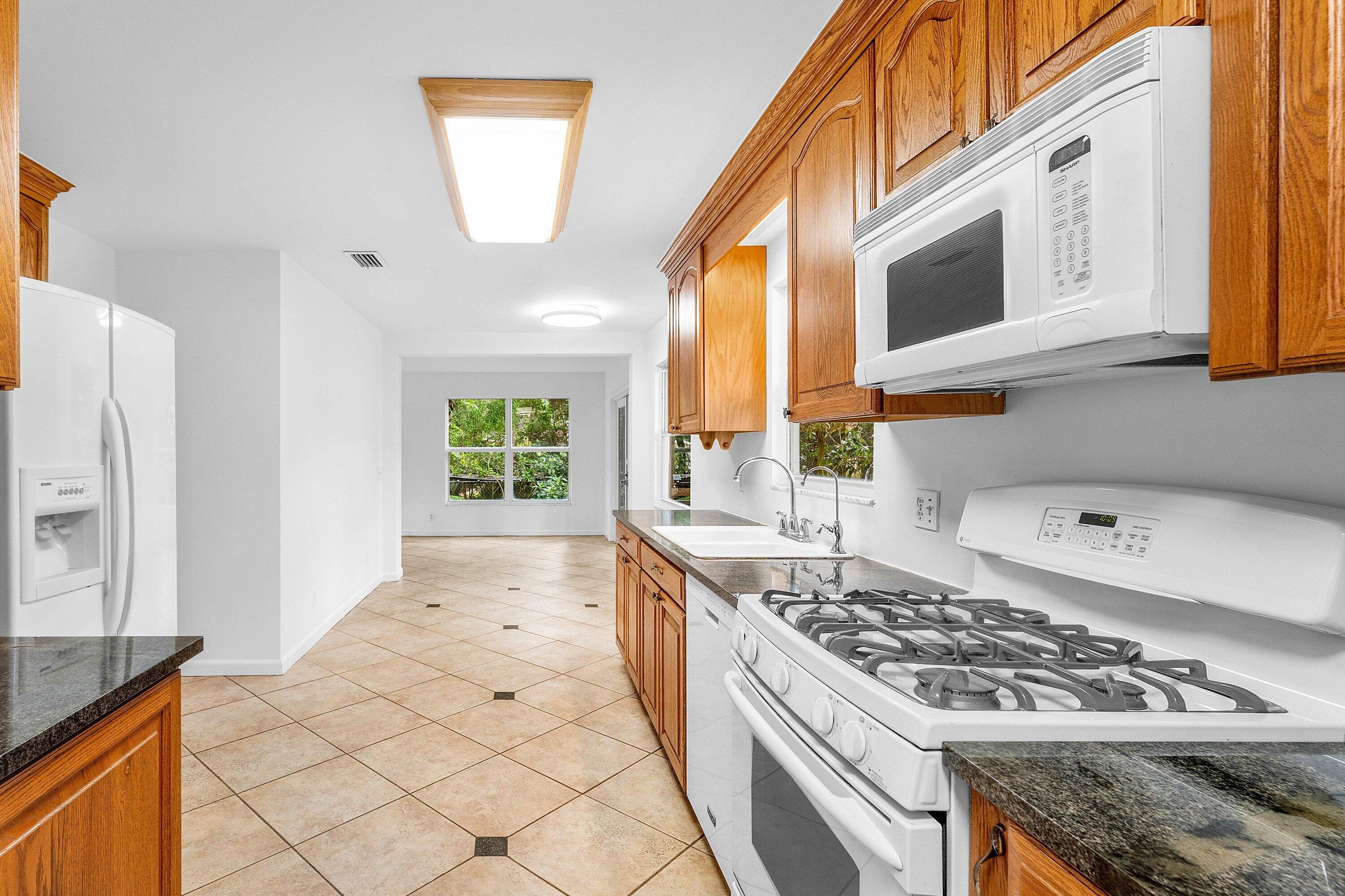 7713 Park Lane Road, Lake Worth, FL 33449 — photo 13 of 73