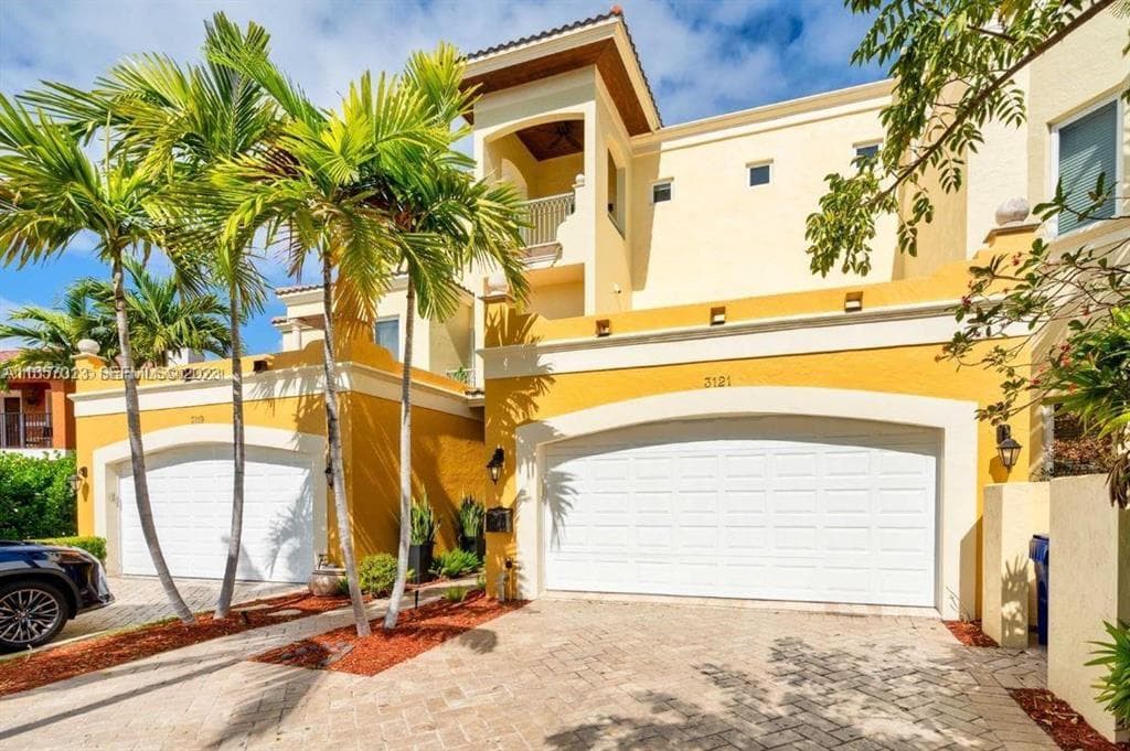 3121 NE 26th Street, Fort Lauderdale, FL 33305 — photo 1 of 25