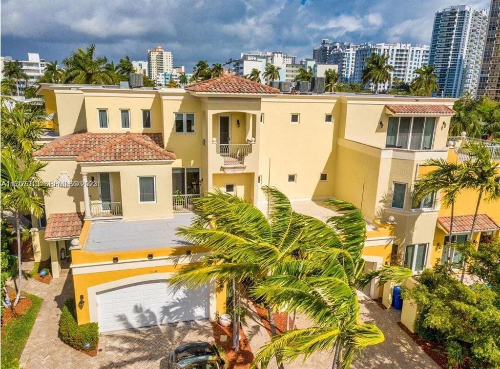 3121 NE 26th Street, Fort Lauderdale, FL 33305 — photo 2 of 25